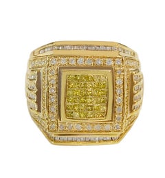 14k Yellow Gold Massive Ring with Yellow & White Diamonds