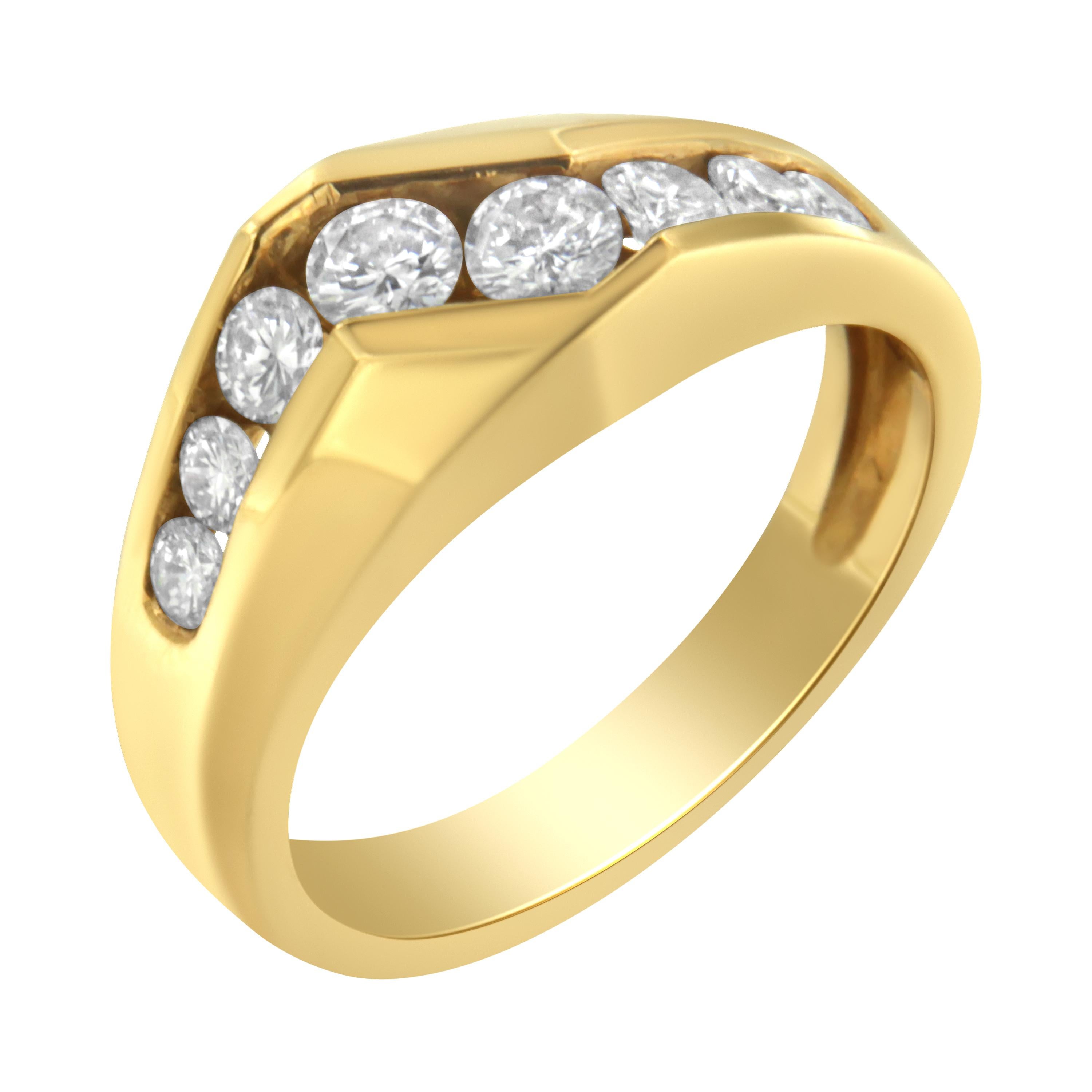14K Gelbgold Herrenring mit 1::00 Karat rundem Diamantschliff im Zustand „Neu“ im Angebot in New York, NY