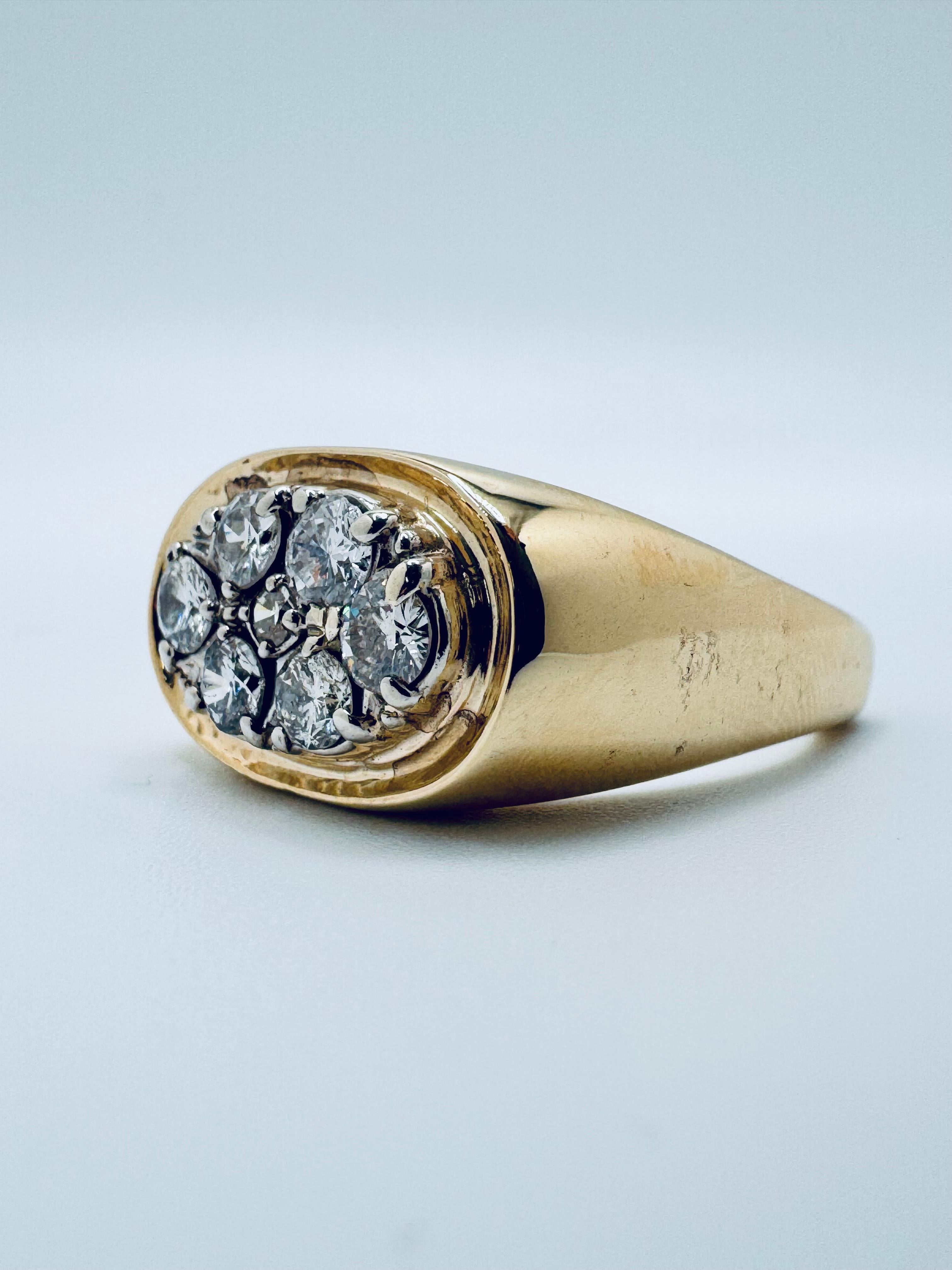 14K Yellow Gold Men’s Diamond Cluster Signet Corte redondo en venta