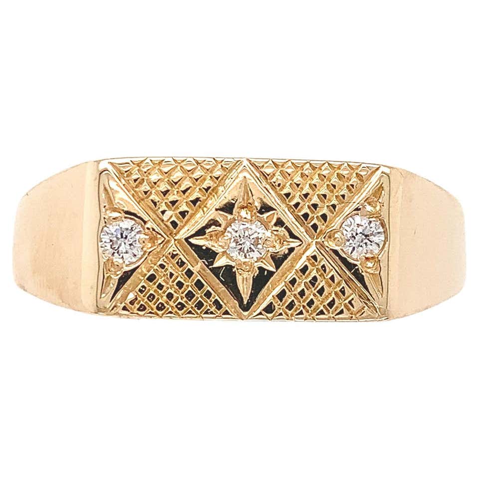 18K Yellow Gold Hand Engraved Eternity Princess Cut Ruby Men's Wedding ...