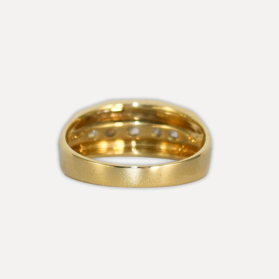 14K Yellow Gold Men's Diamond Wedding Band 0.65ct In Excellent Condition For Sale In Laguna Beach, CA