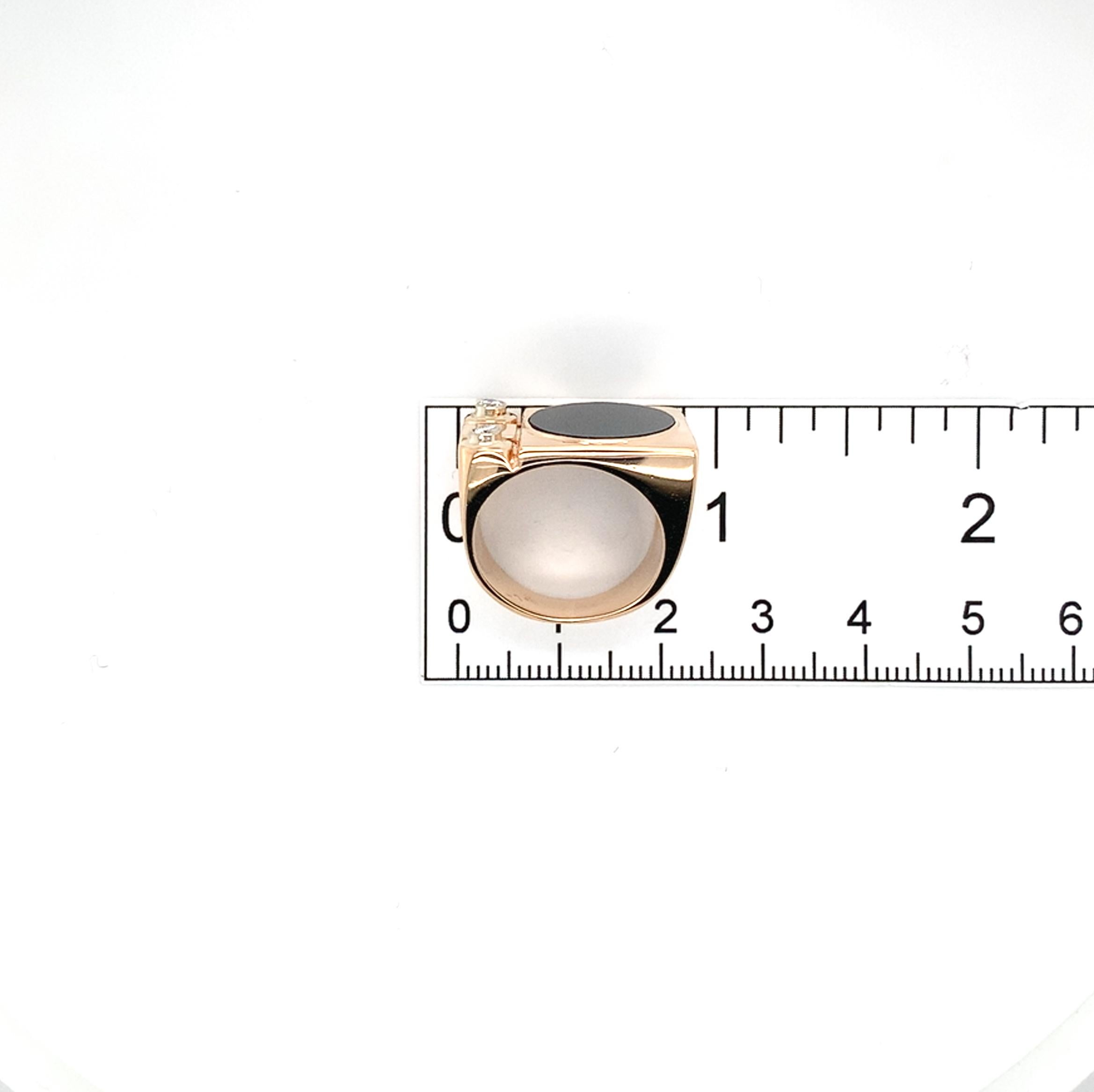 Anello moderno da uomo in oro giallo 14K con onice nera e diamante in vendita 2