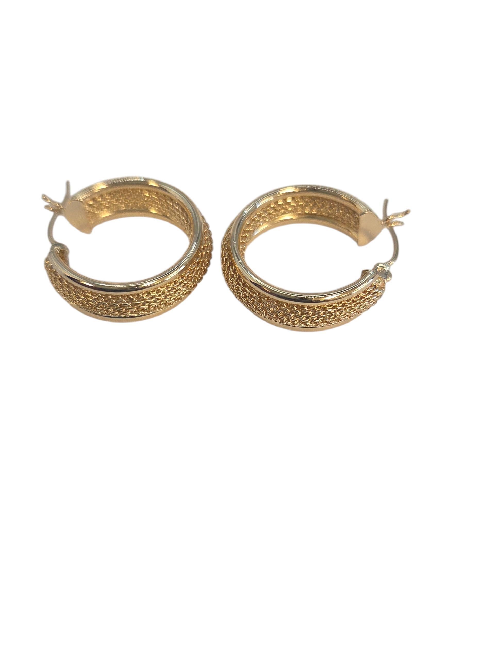Boucles d'oreilles en or jaune 14K avec design en maille #23547 en vente 1