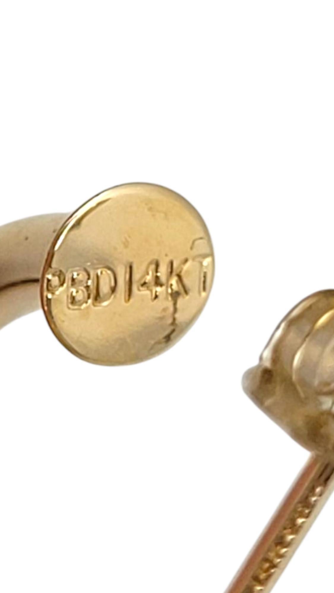 14K Yellow Gold Mini Hoop Earrings #21647 In condizioni buone in vendita a Washington Depot, CT