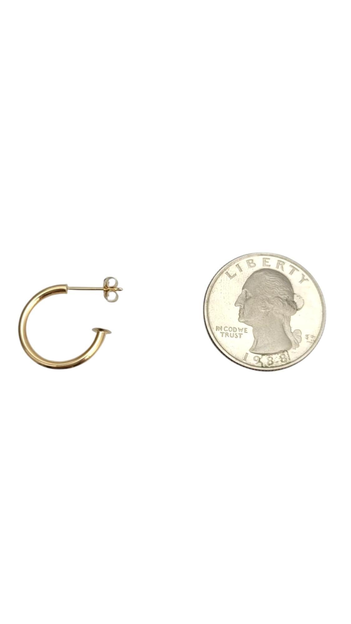 Donna 14K Yellow Gold Mini Hoop Earrings #21647 in vendita