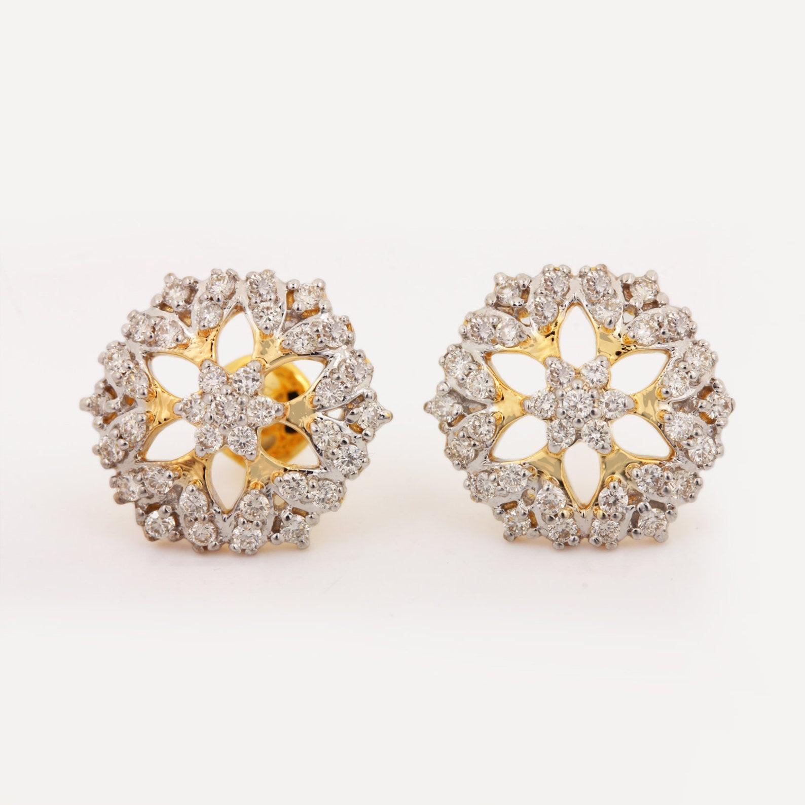 Orecchini Minimilist in oro giallo 14k per donna Nature Pave Diamond Earring per lei. in vendita 2
