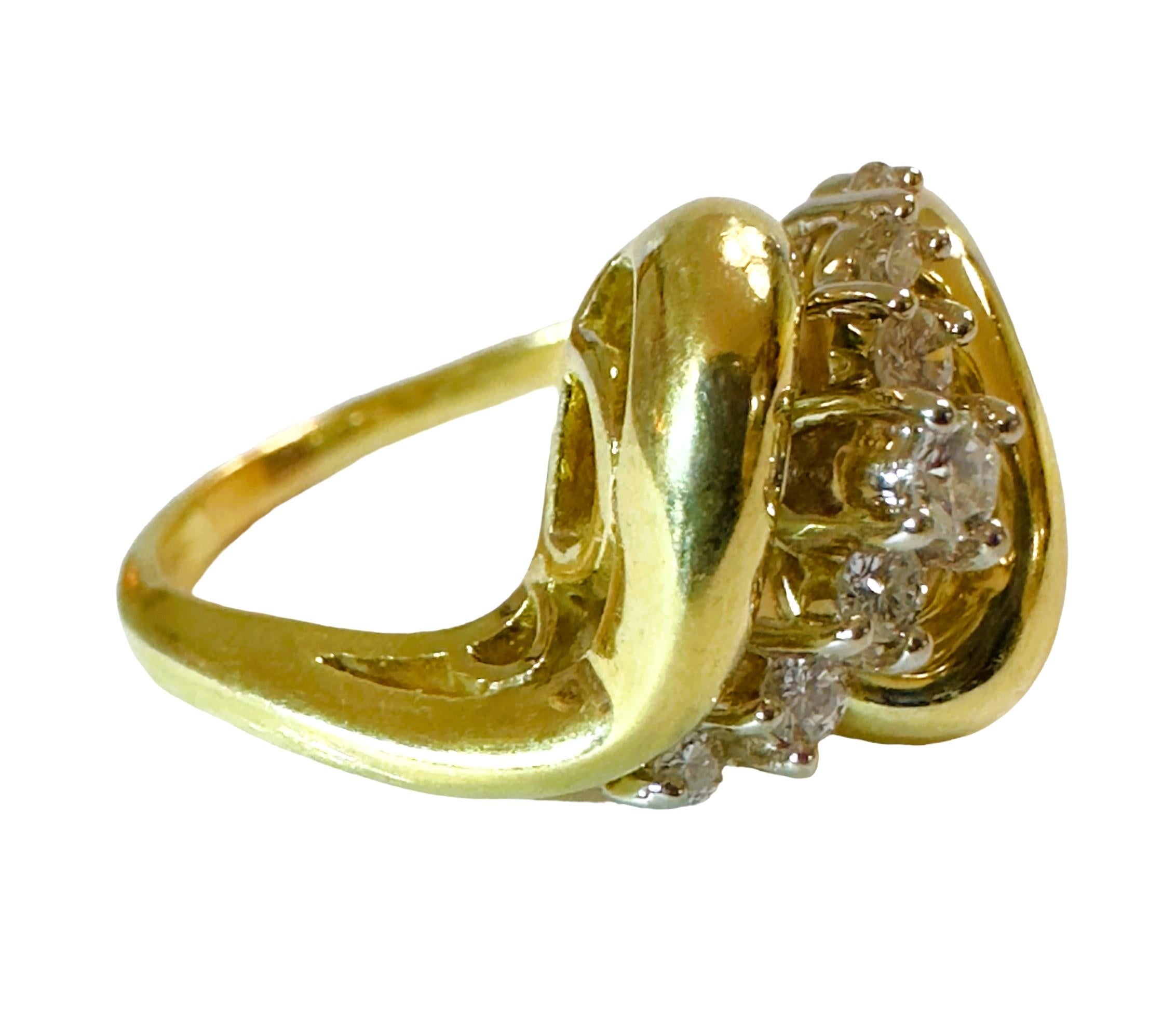 Women's 14K Yellow Gold Modern 8 - Stone Diamond Ring Size Size 8 For Sale
