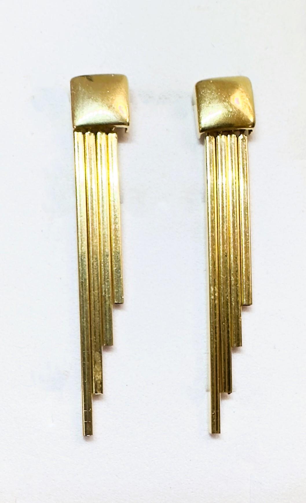 14k Yellow Gold Modern Verticle Bar Dangle Earrings 3.33 Grams In Good Condition For Sale In Eagan, MN