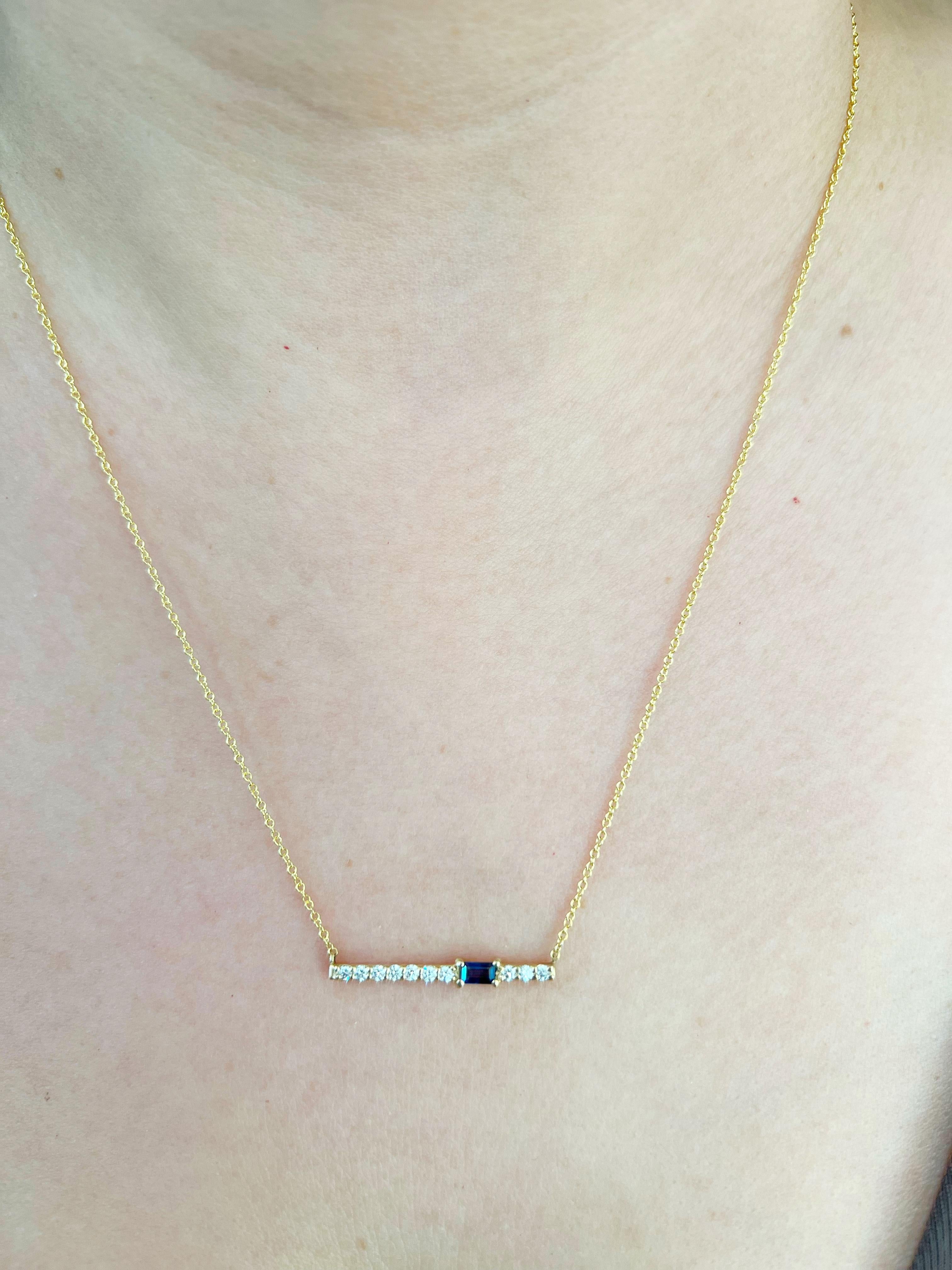 14K Yellow Gold Modern Diamond & Blue Sapphire Baguette Pendant Necklace In New Condition For Sale In Los Angeles, CA