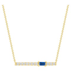 Halskette mit Baguette-Anhänger, 14 Karat Gelbgold Moderner Diamant & blauer Saphir