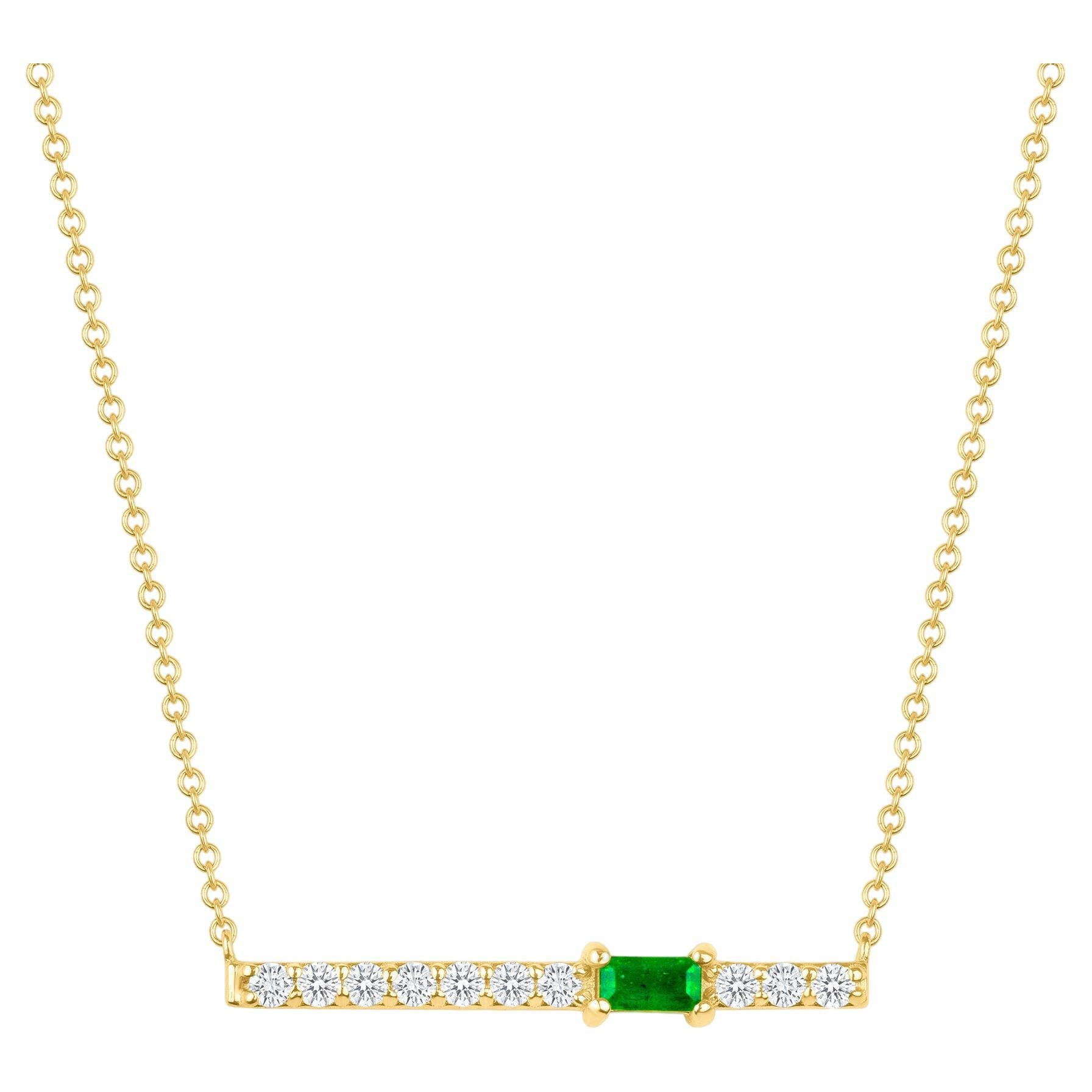 14K Yellow Gold Modern Diamond & Emerald Baguette Pendant Necklace For Sale