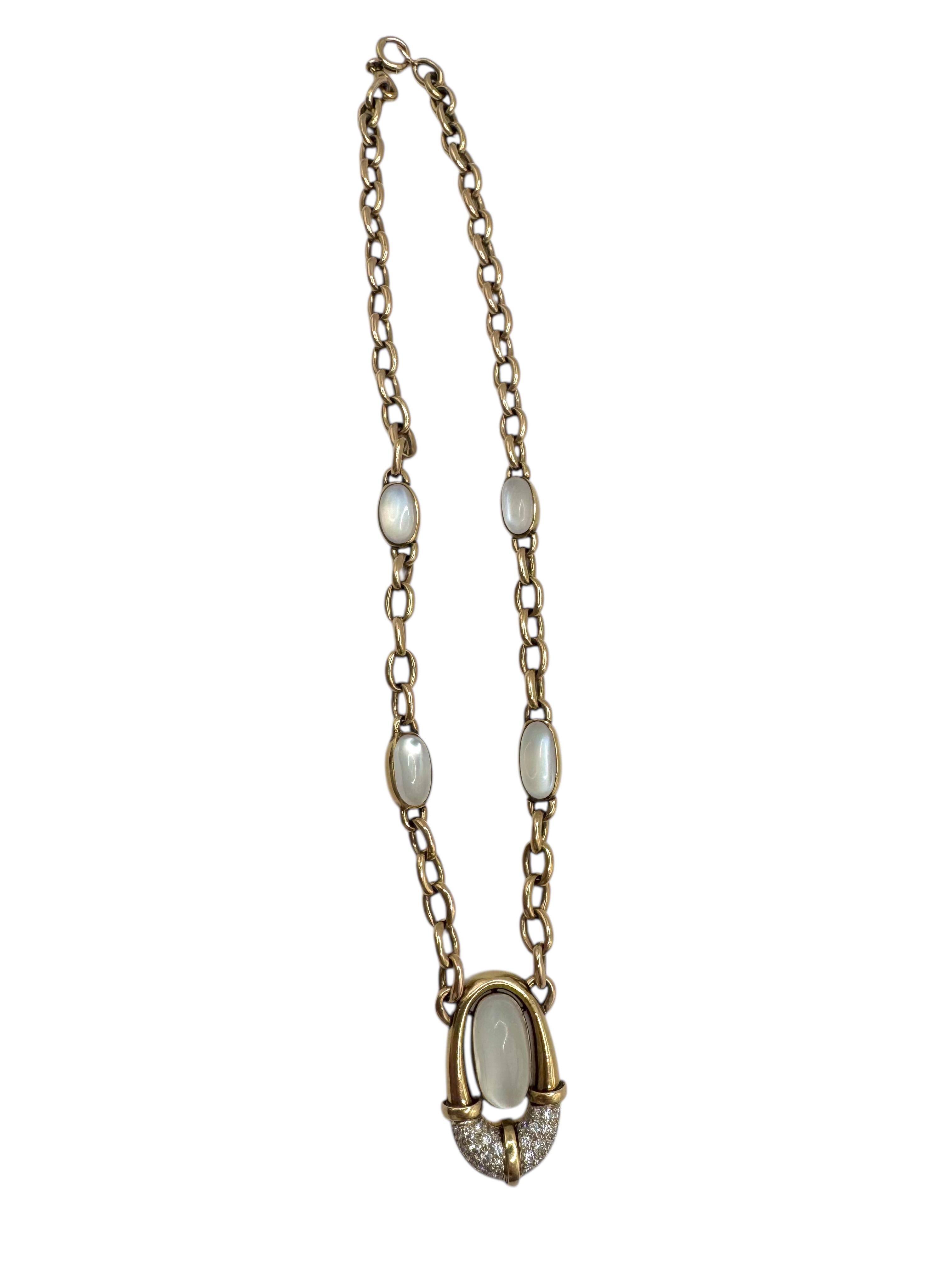 Collana con pietra di luna e diamanti in oro giallo 14K In condizioni ottime in vendita a Great Neck Plaza, NY