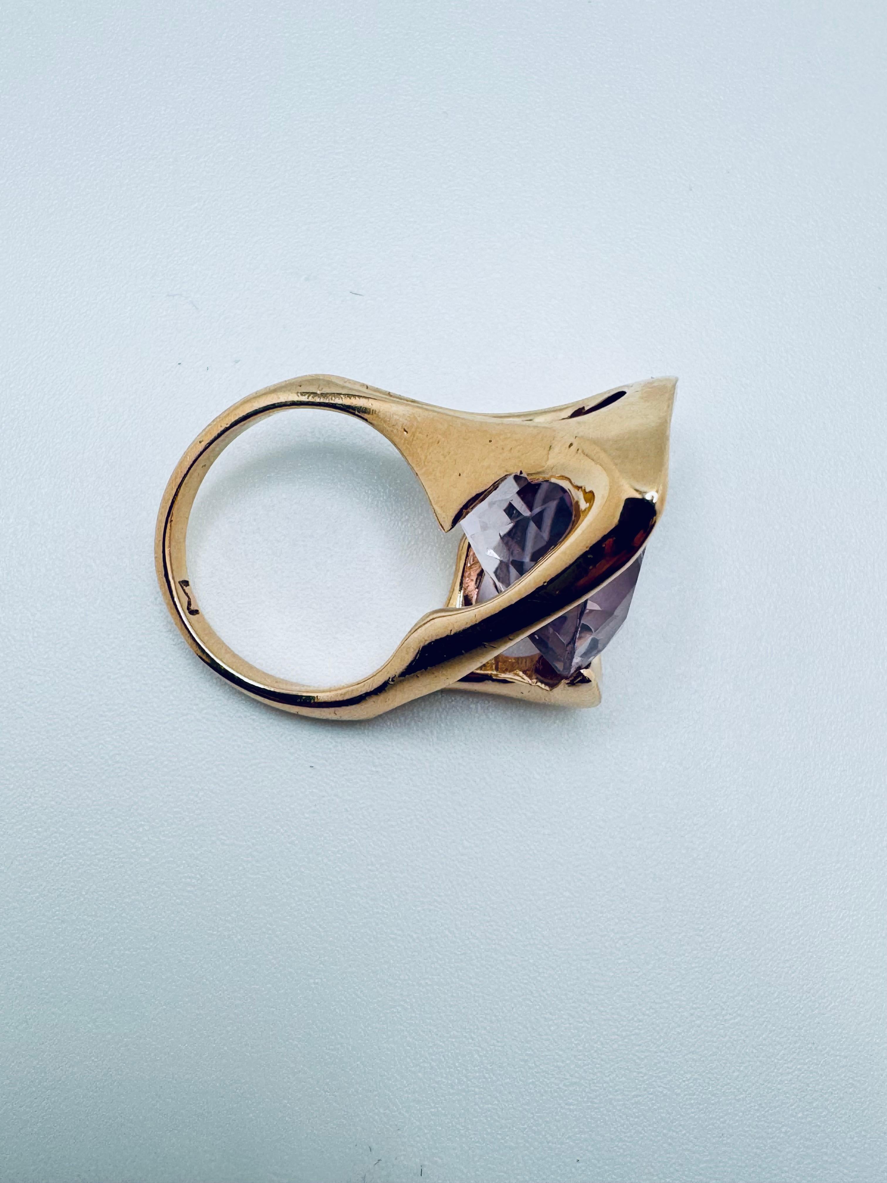 Bague en or jaune 14K Morganite - pierre ronde à facettes de 15mm en vente 3