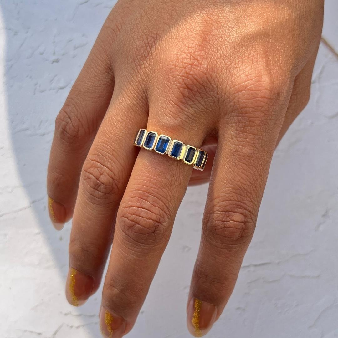 For Sale:  14K Yellow Gold Mounted 5.11 ct Blue Sapphire Eternity Band Ring Stacking Ring 4