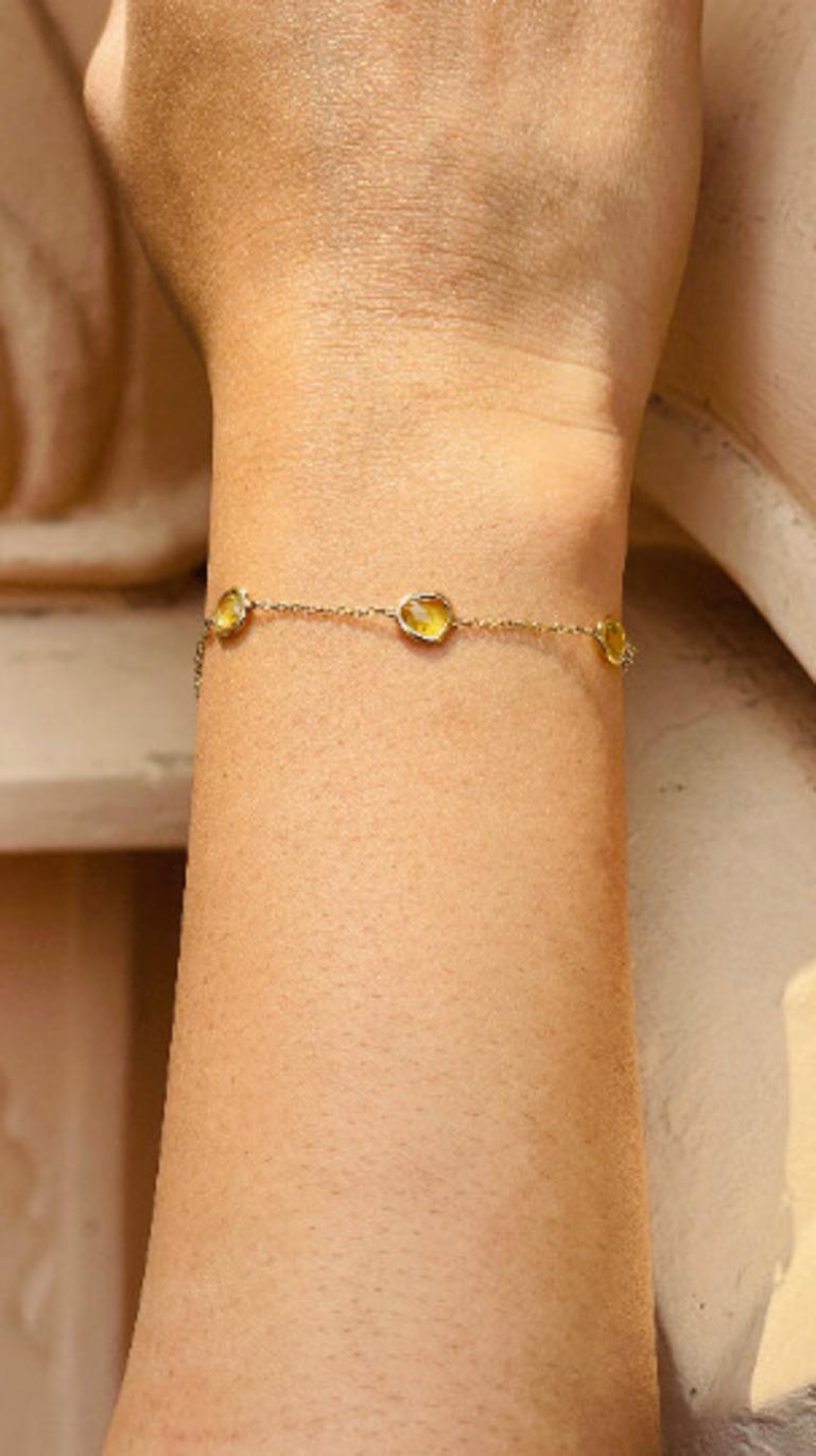 Mixed Cut 14k Yellow Gold Mounted Delicate Yellow Sapphire Stacking Chain Bracelet For Sale