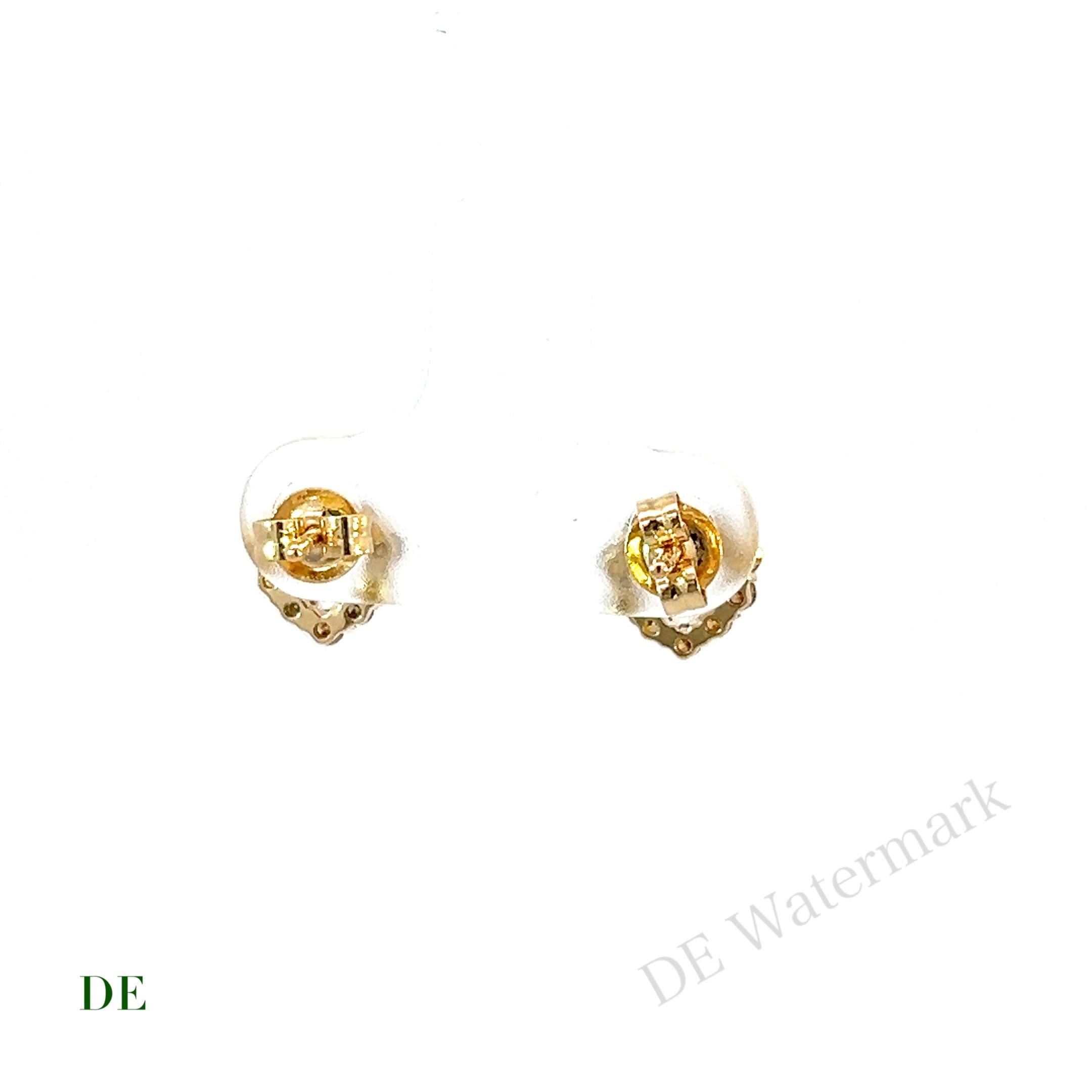Taille ronde Boucle d'oreille en or jaune 14k Multi Fancy Color Diamond .4 Carat Heart Earring Stud en vente