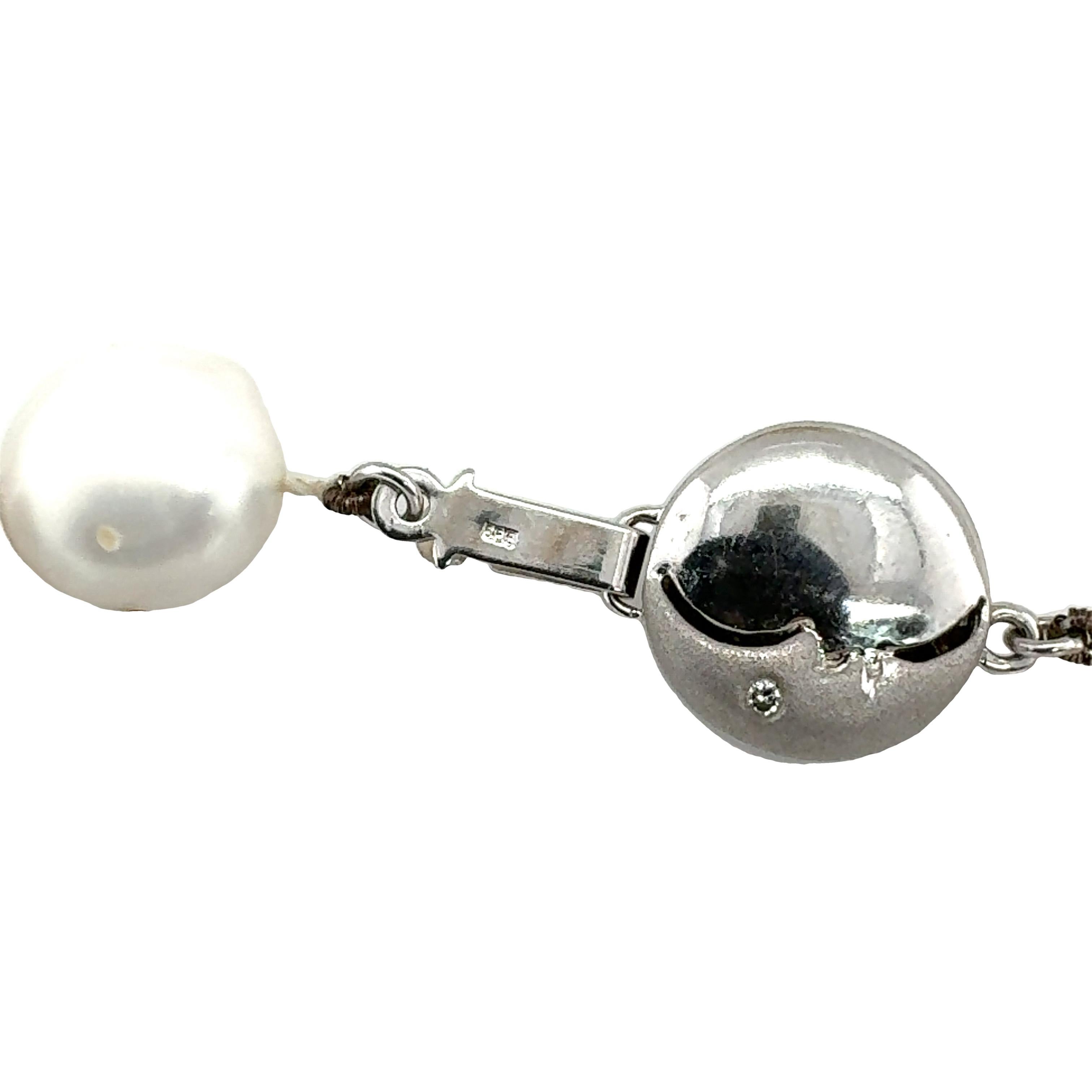 Pendentif à motif de fleur en or jaune 14 carats multi-gemmes Bon état - En vente à Beverly Hills, CA