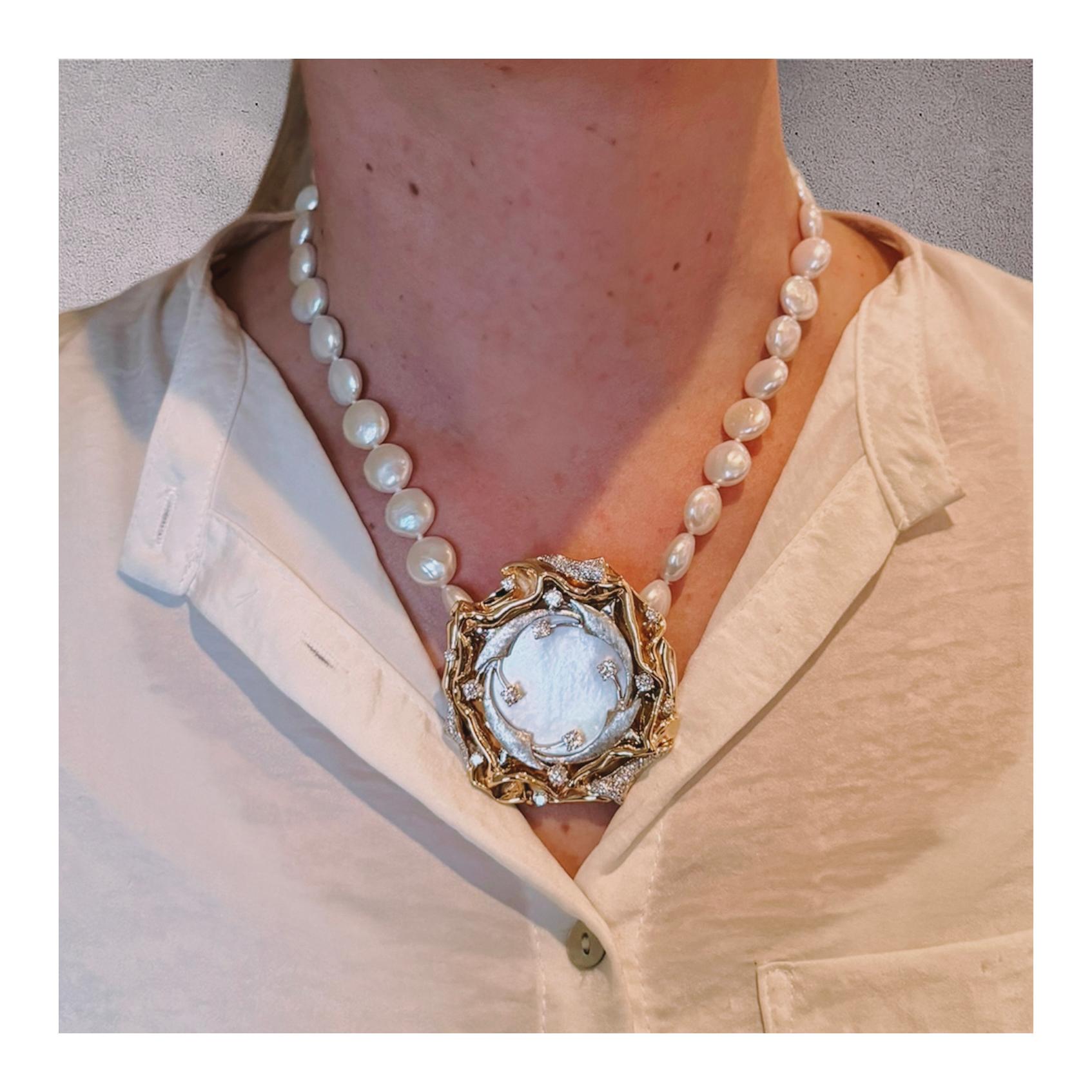 Pendentif à motif de fleur en or jaune 14 carats multi-gemmes Pour femmes en vente
