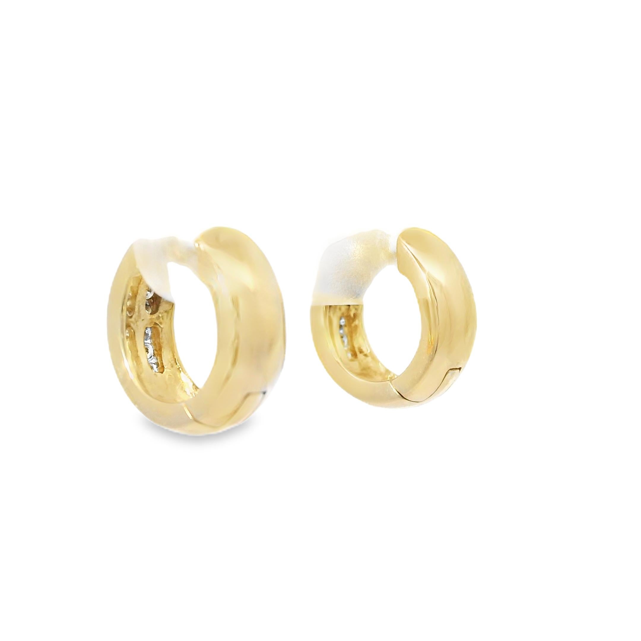 Modern 14k Yellow Gold Natural 0.15 Carat Diamond 2-Row Huggie Earrings For Sale