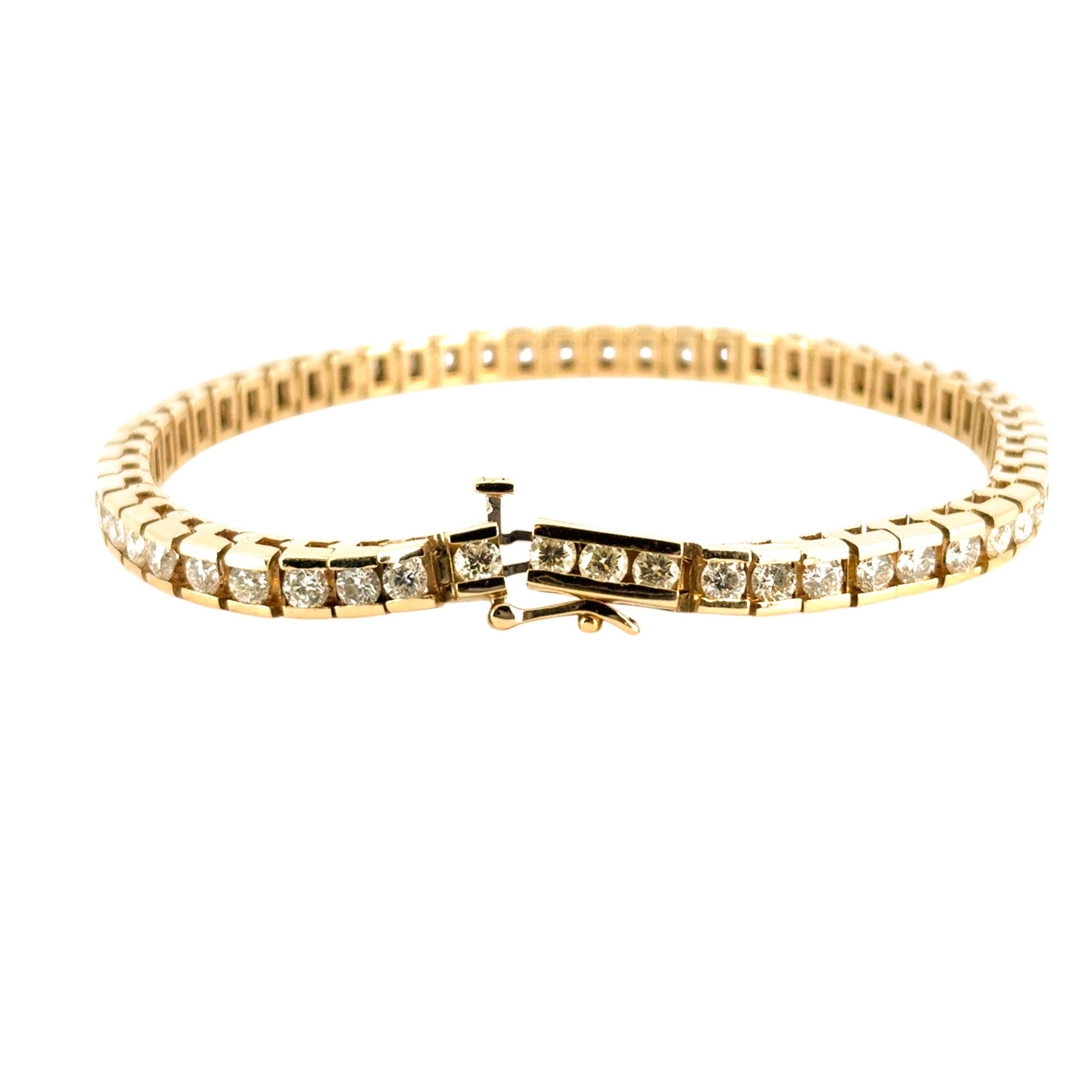 Modern 14k Yellow Gold Natural 5.5 Carat Diamond Tennis Bracelet
