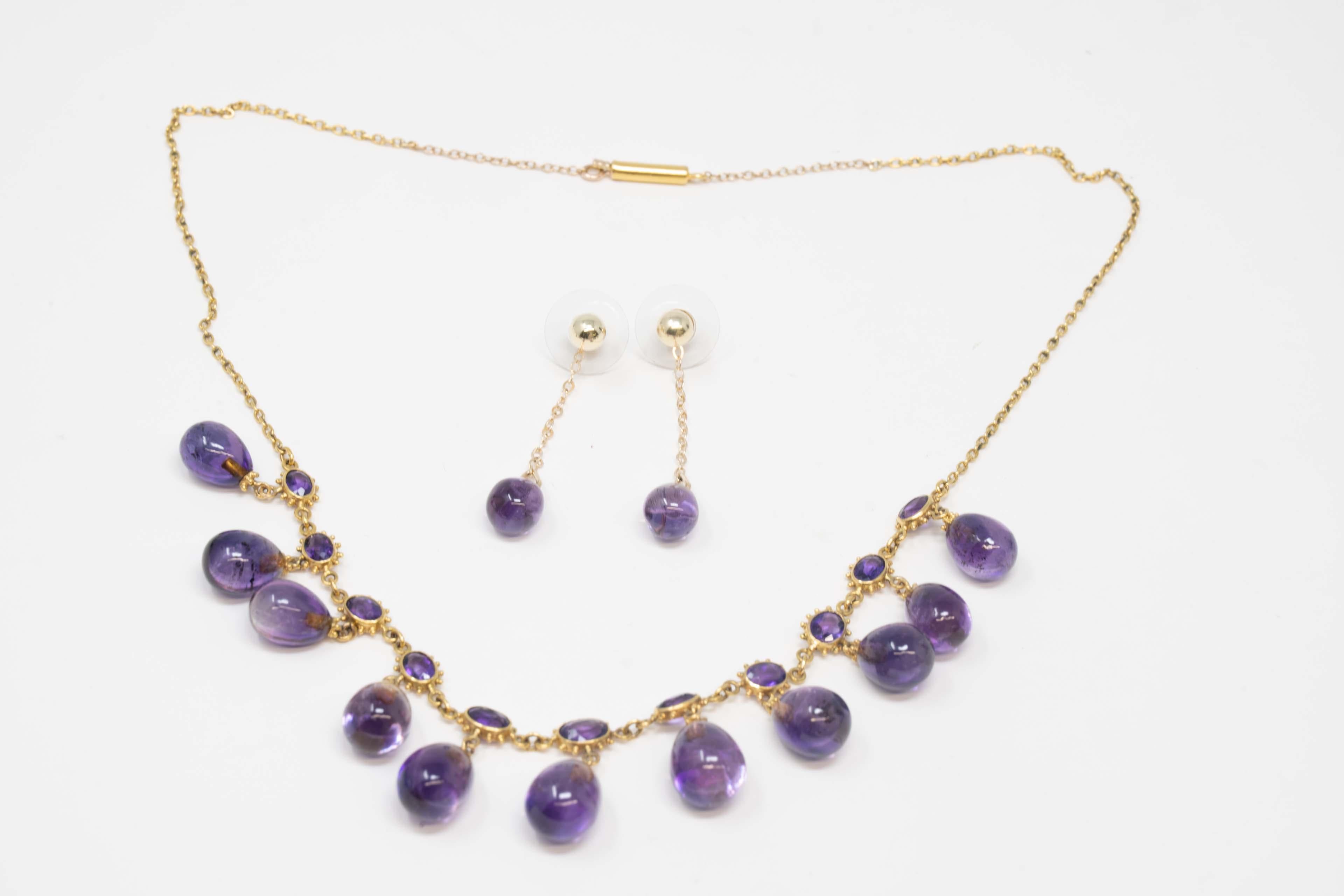 14k Yellow Gold & Natural Amethyst Stone Necklace & Earrings In Good Condition For Sale In Montreal, QC
