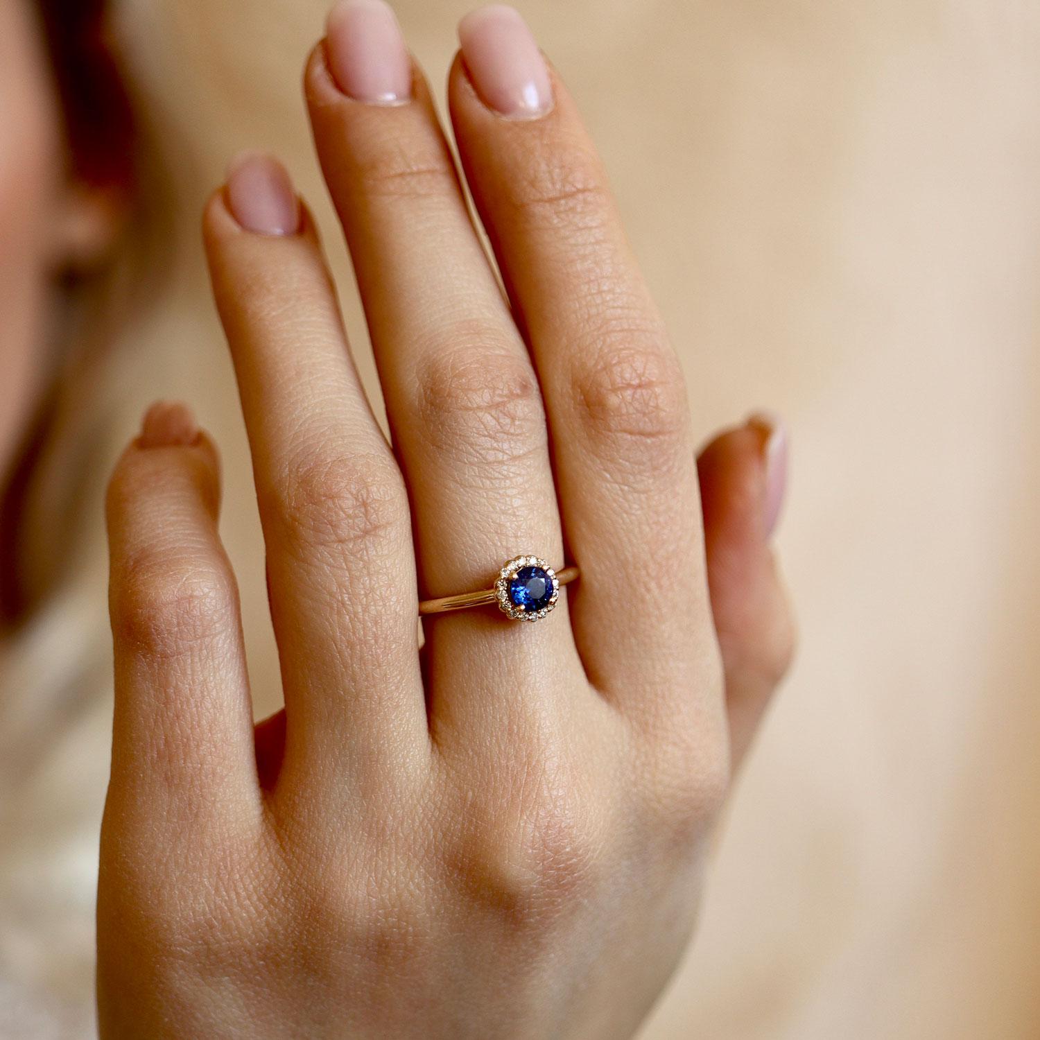 For Sale:  14k Yellow Gold Natural Blue Sapphire Diamond Twist Halo Engagement Ring 3