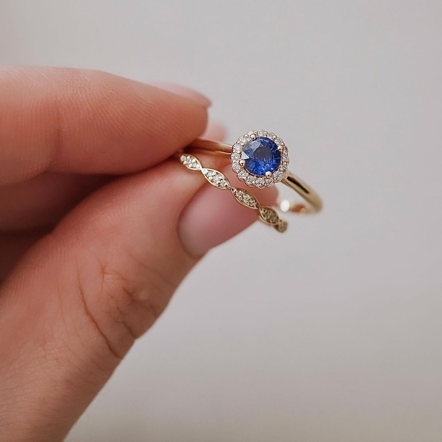 For Sale:  14k Yellow Gold Natural Blue Sapphire Diamond Twist Halo Engagement Ring 4