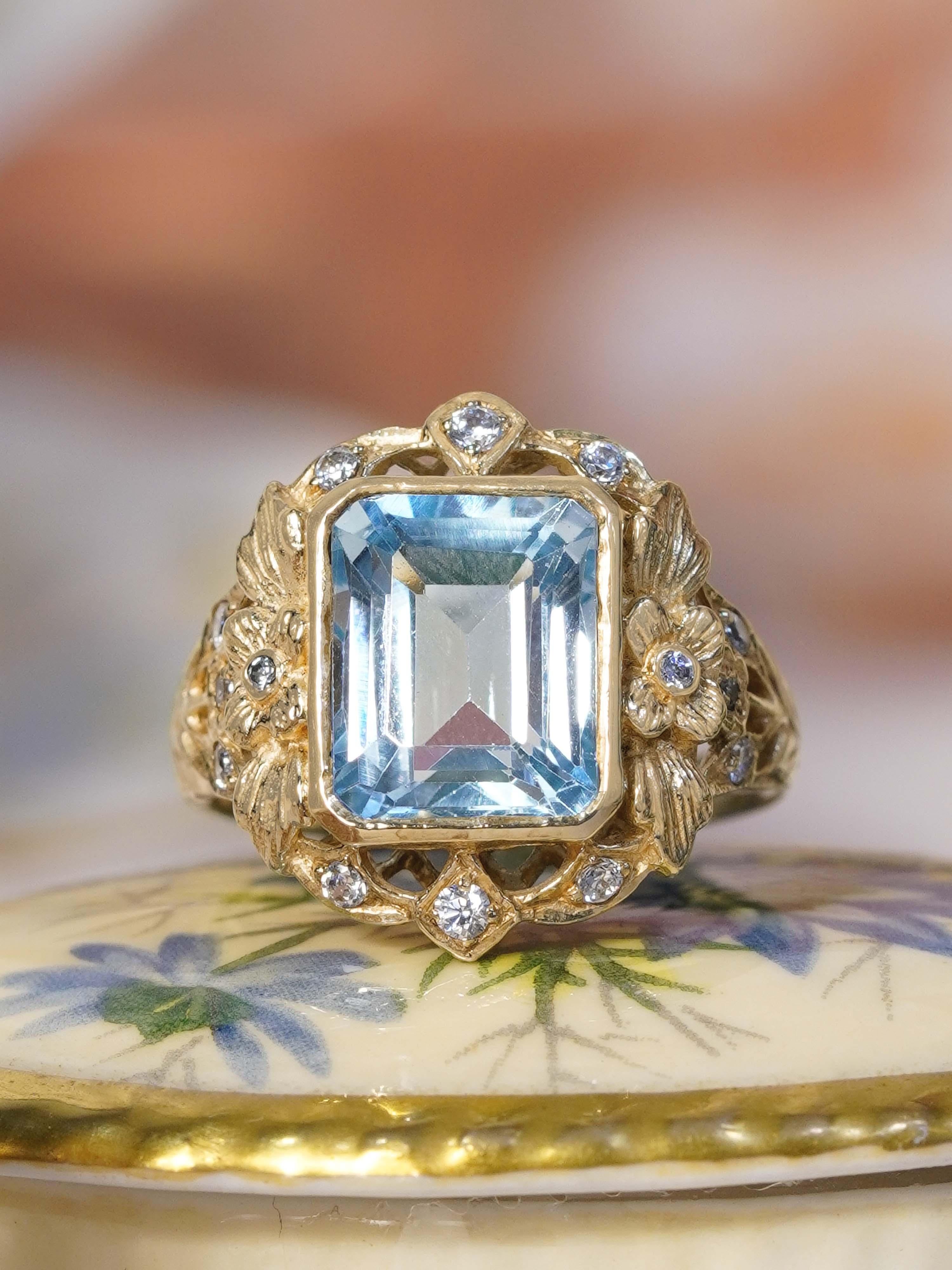 Bague de style vintage en or jaune 14K avec topaze bleue naturelle et diamant Pour femmes en vente