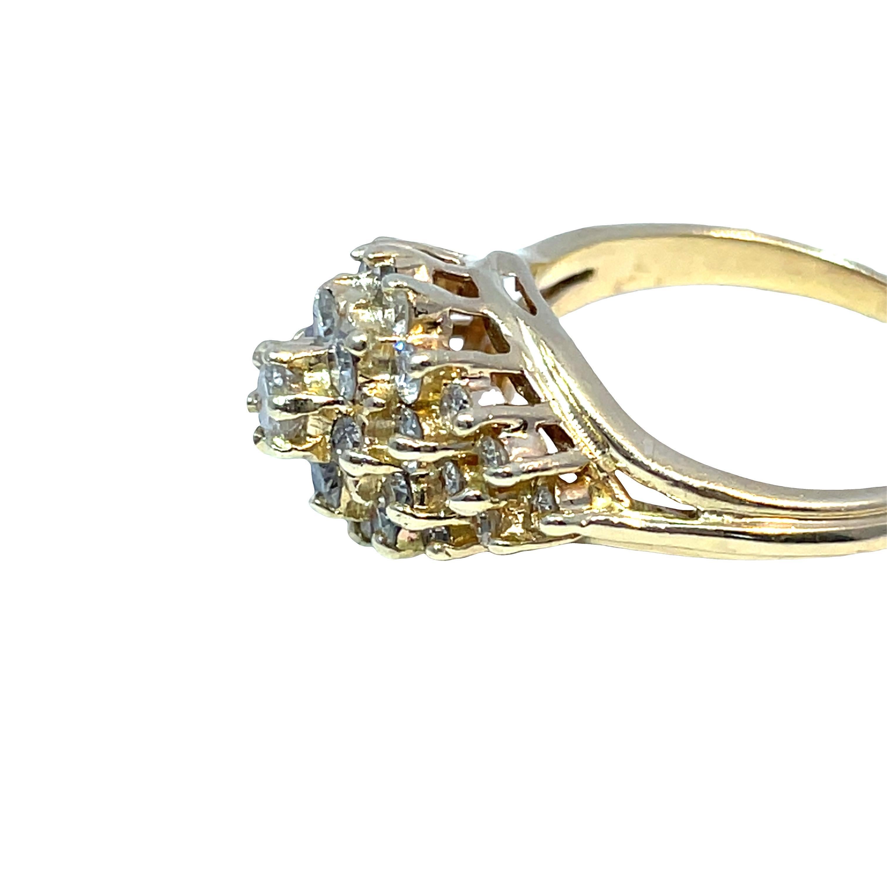 14K Gelbgold Natürlicher Diamant Cluster Ring im Angebot 1