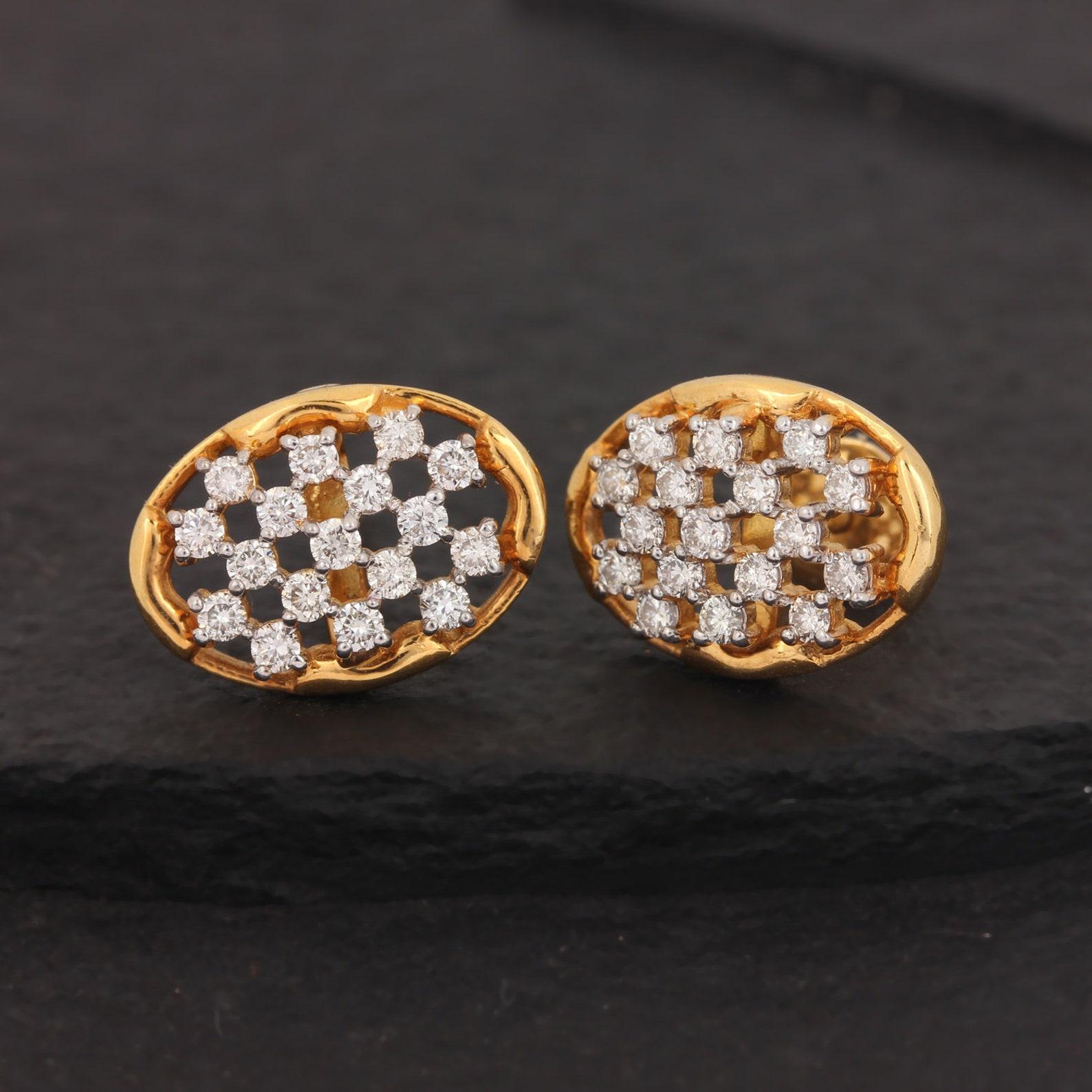 Art Déco Orecchino elegante con diamante naturale in oro giallo 14k per un regalo di anniversario in vendita