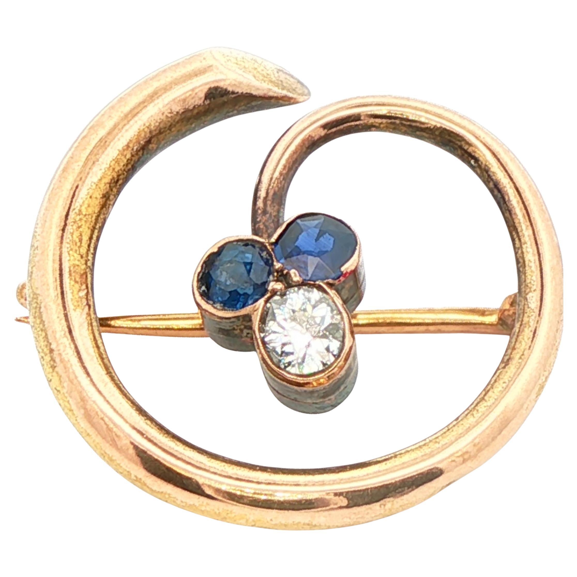 Spilla in oro giallo 14k con diamante naturale e zaffiro senza calore in vendita