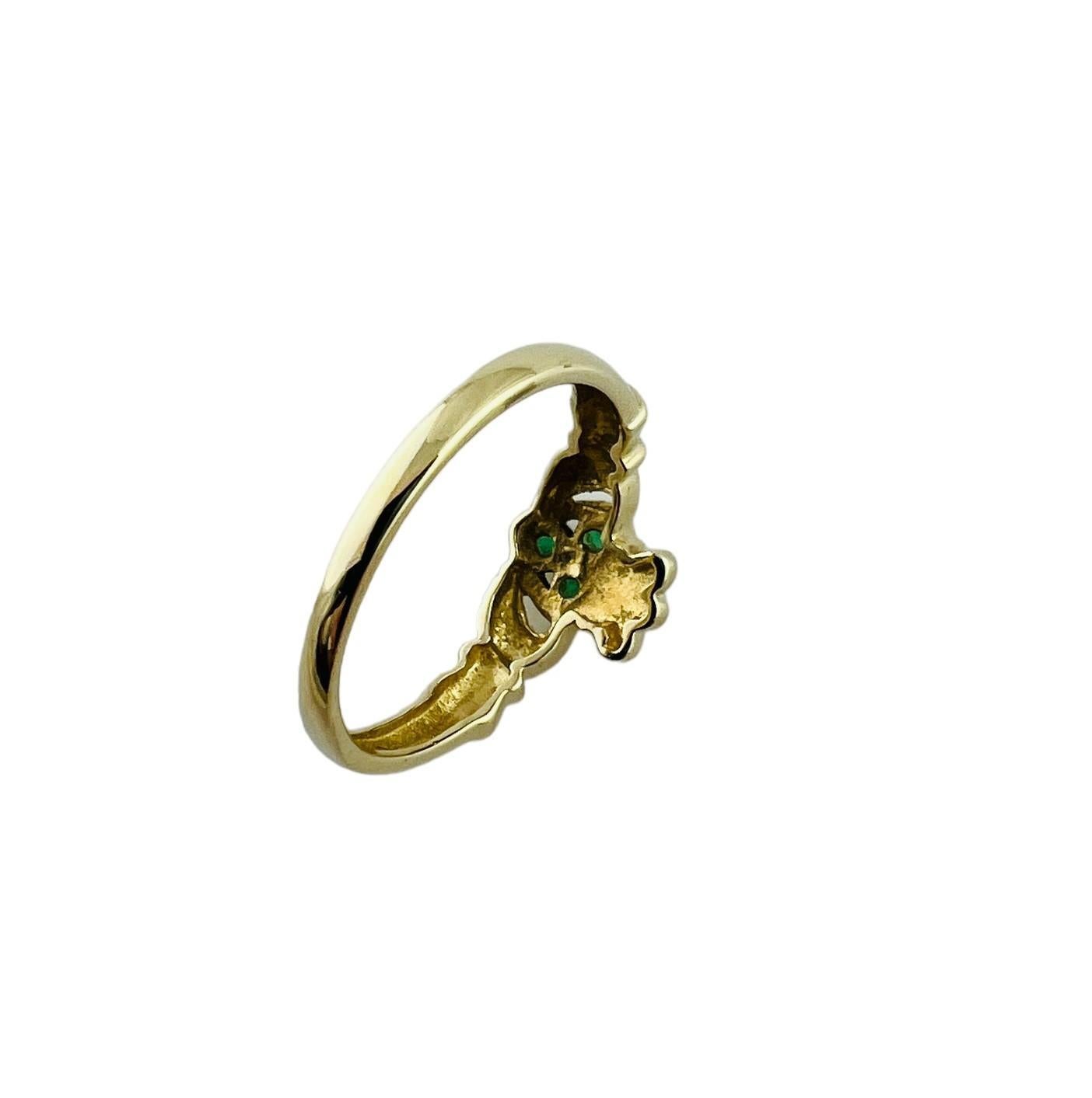 14K Yellow Gold Natural Emerald Claddagh Ring

This beautiful ring is set in 14K yellow gold. 

The claddagh ring has 3 round natural emeralds set in the heart.

Size 8

2.0 mm shank

Front of ring is 19.6 x 9.8 x 3.7 mm

2.6 g / 1.6 dwt

Stamped