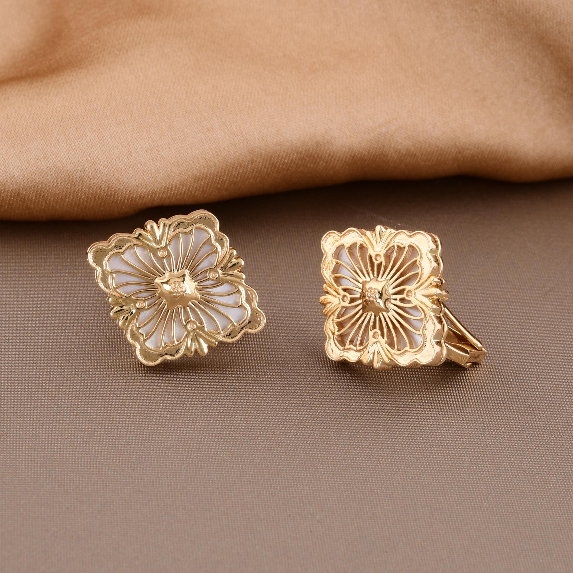 Item Code :- SEE-14636 (14K)
Gross Wt. :- 9.08 gm
14k Yellow Gold Wt. :- 8.41 gm
Mother Of Pearl Wt. :- 3.31 Ct.
Earrings Size :- 18 mm approx.

✦ Sizing
.....................
We can adjust most items to fit your sizing preferences. Most items can