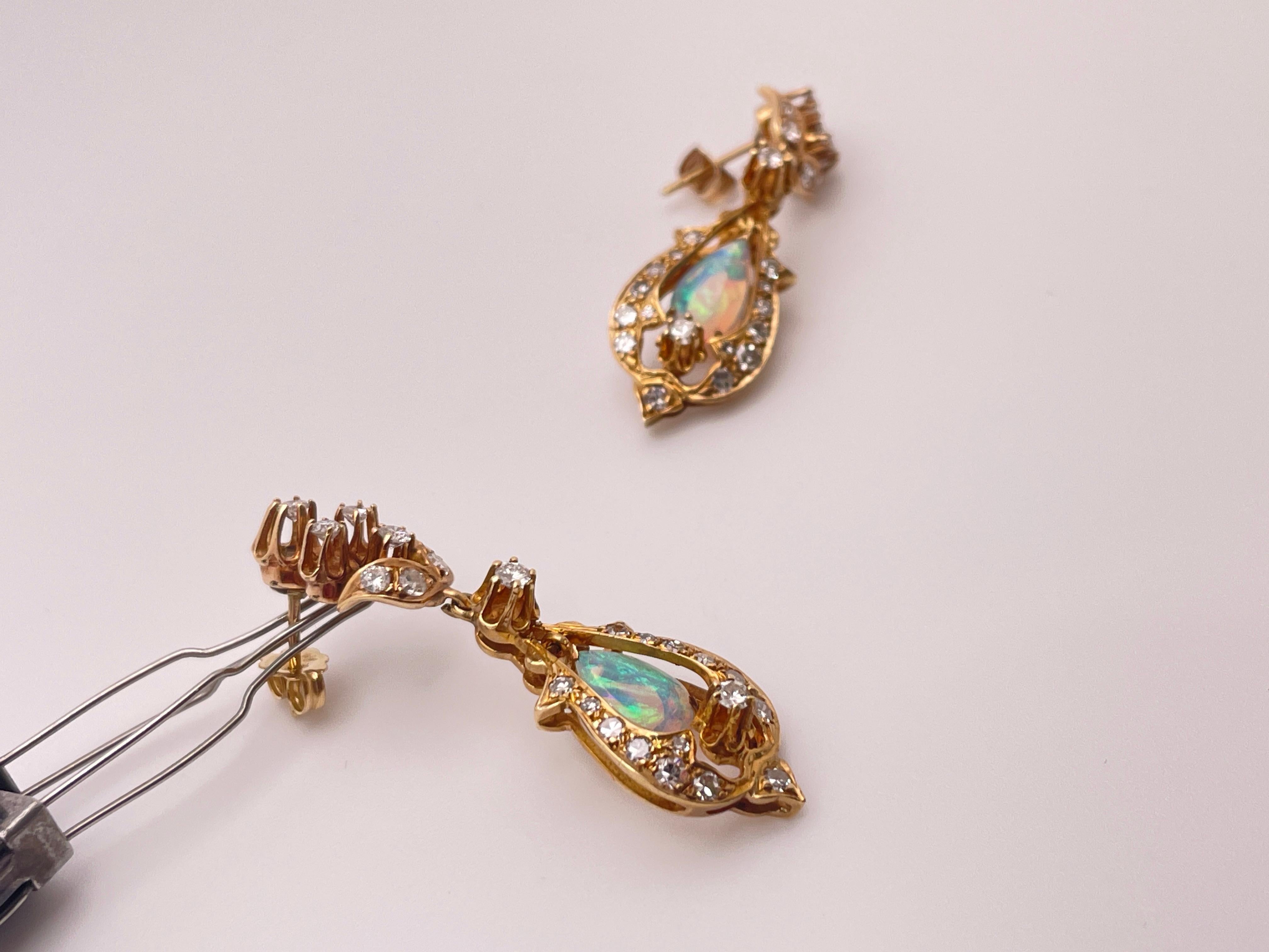 14K Gelbgold Natürliche Opal-Diamant-Kronleuchter-Ohrringe im Angebot 6