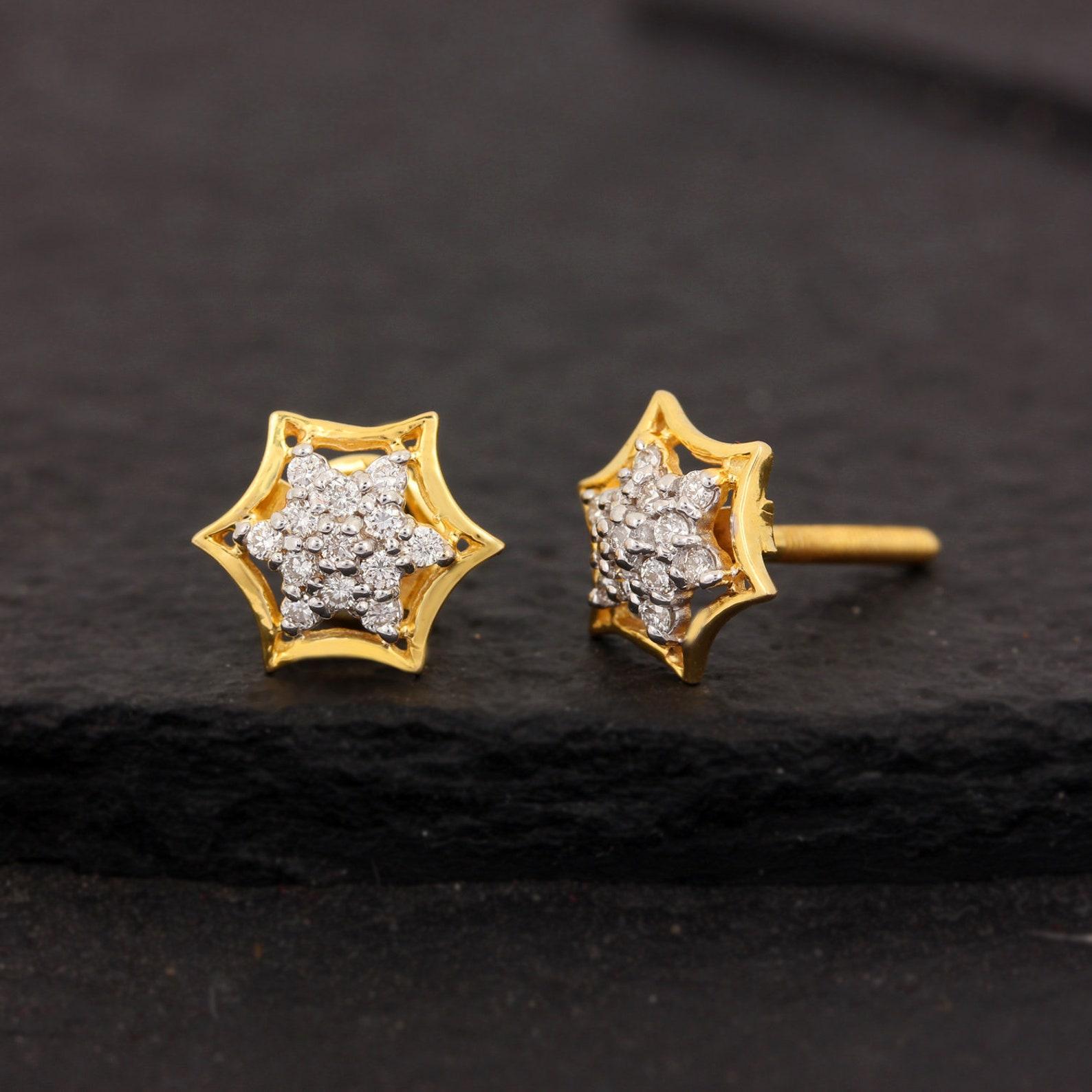 14k Yellow Gold Natural Pave Diamond Earring Elegant Studs Gift For Anniversary. Neuf - En vente à Chicago, IL
