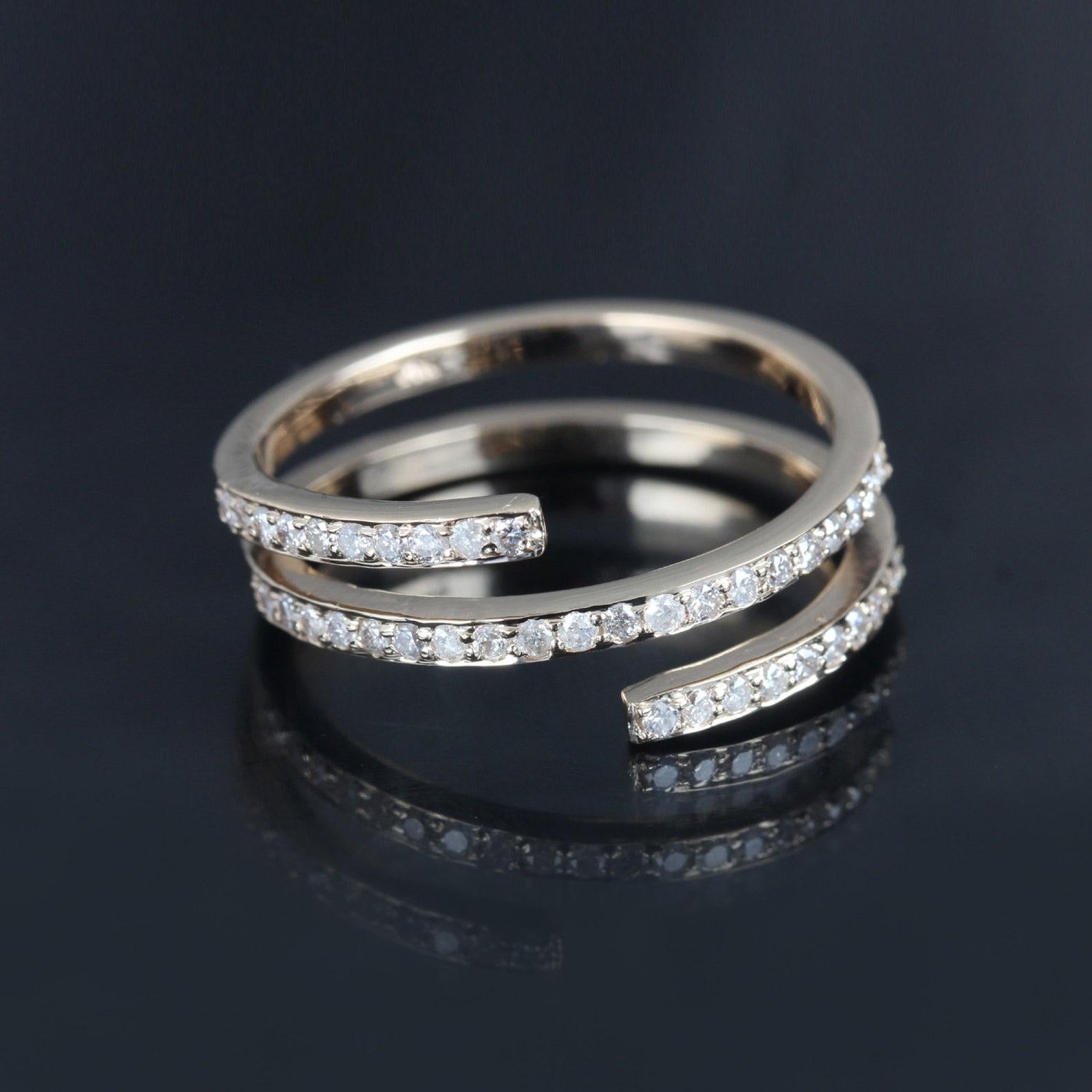 Brilliant Cut 14k Yellow Gold Natural Pave Diamond Ring Unique Spiral Ring For Wedding Gift. For Sale