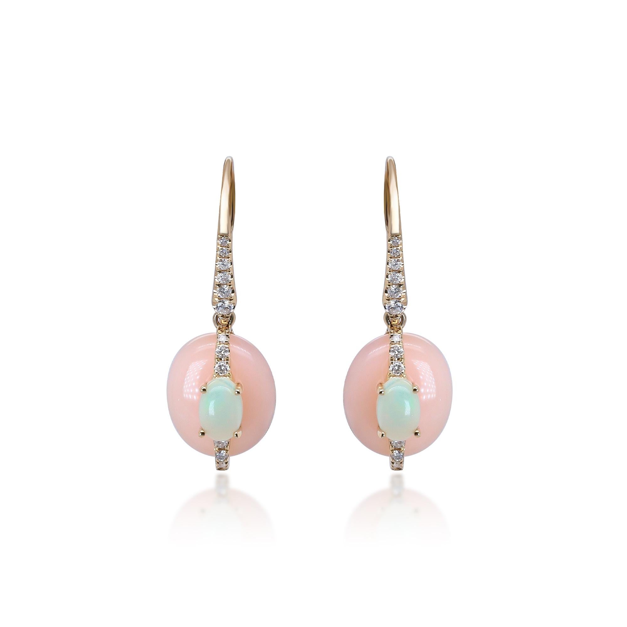 14K Gelbgold Natürlicher rosa Opal-Ohrring mit Diamanten für Frauen (Ovalschliff) im Angebot