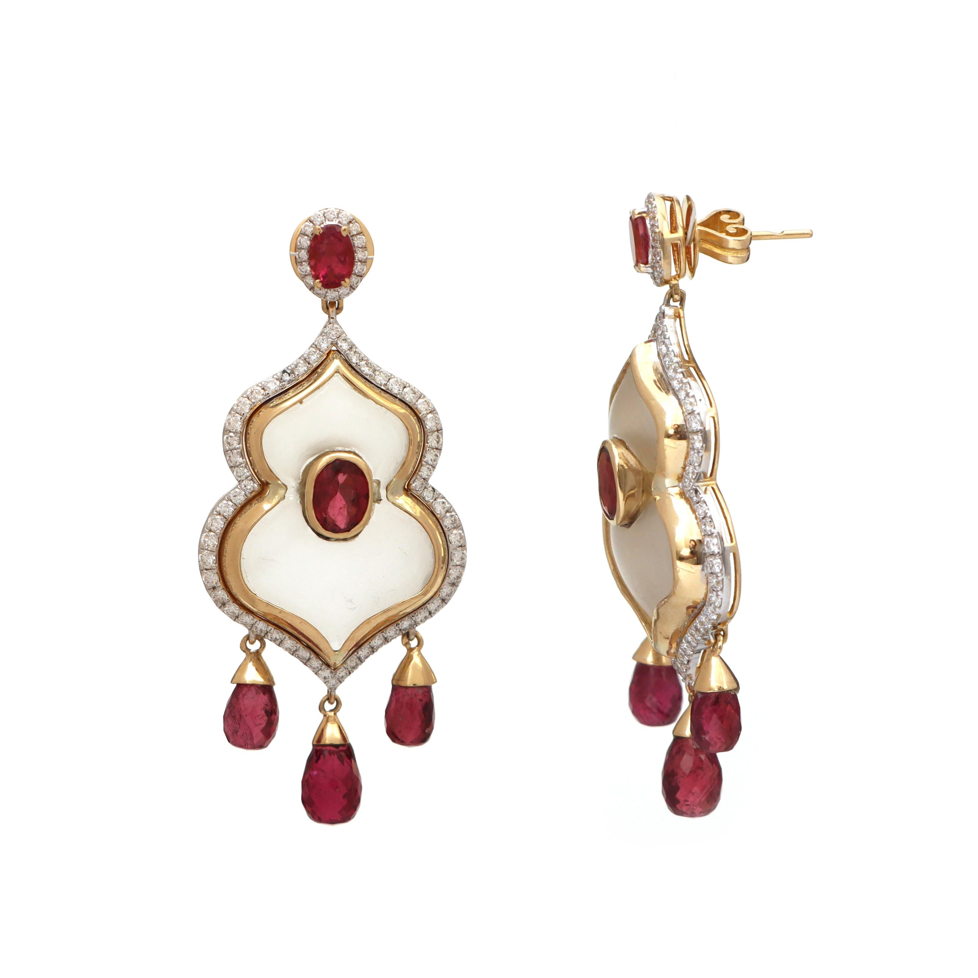 Decorate yourself in elegance with this Earring is crafted from 14karat Yellow Gold . This Earring is made up of Tourmaline And Crystal Carving With Diamond. This delicate Earring is polished to a high finish shine.

Item Code - NFJSD-1057

Gemstone