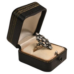 Anillo de diamantes estilo navette de oro amarillo de 14 quilates (aprox. 0,80 quilates), circa 1800