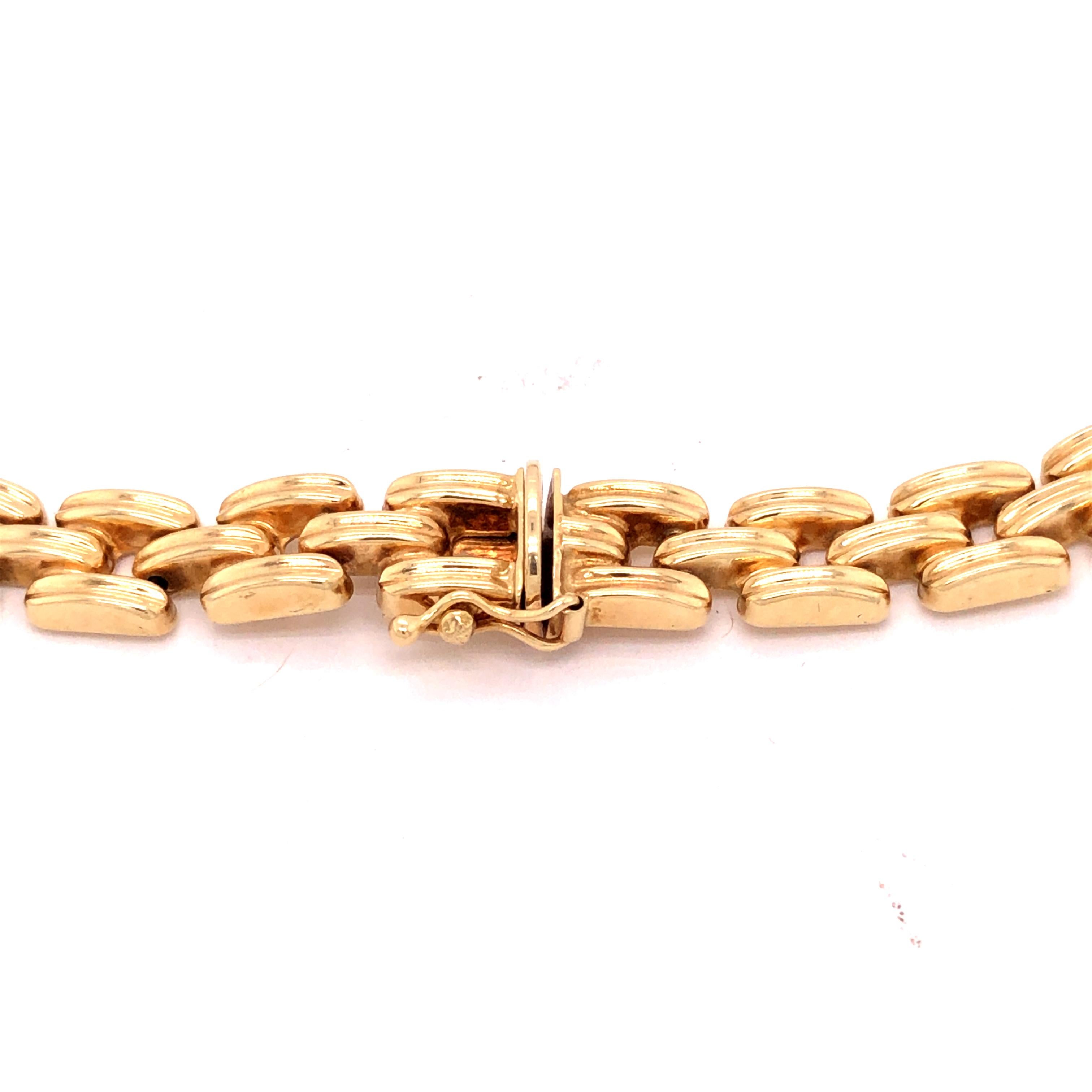 14 Karat Yellow Gold Necklace In Good Condition For Sale In New York, NY