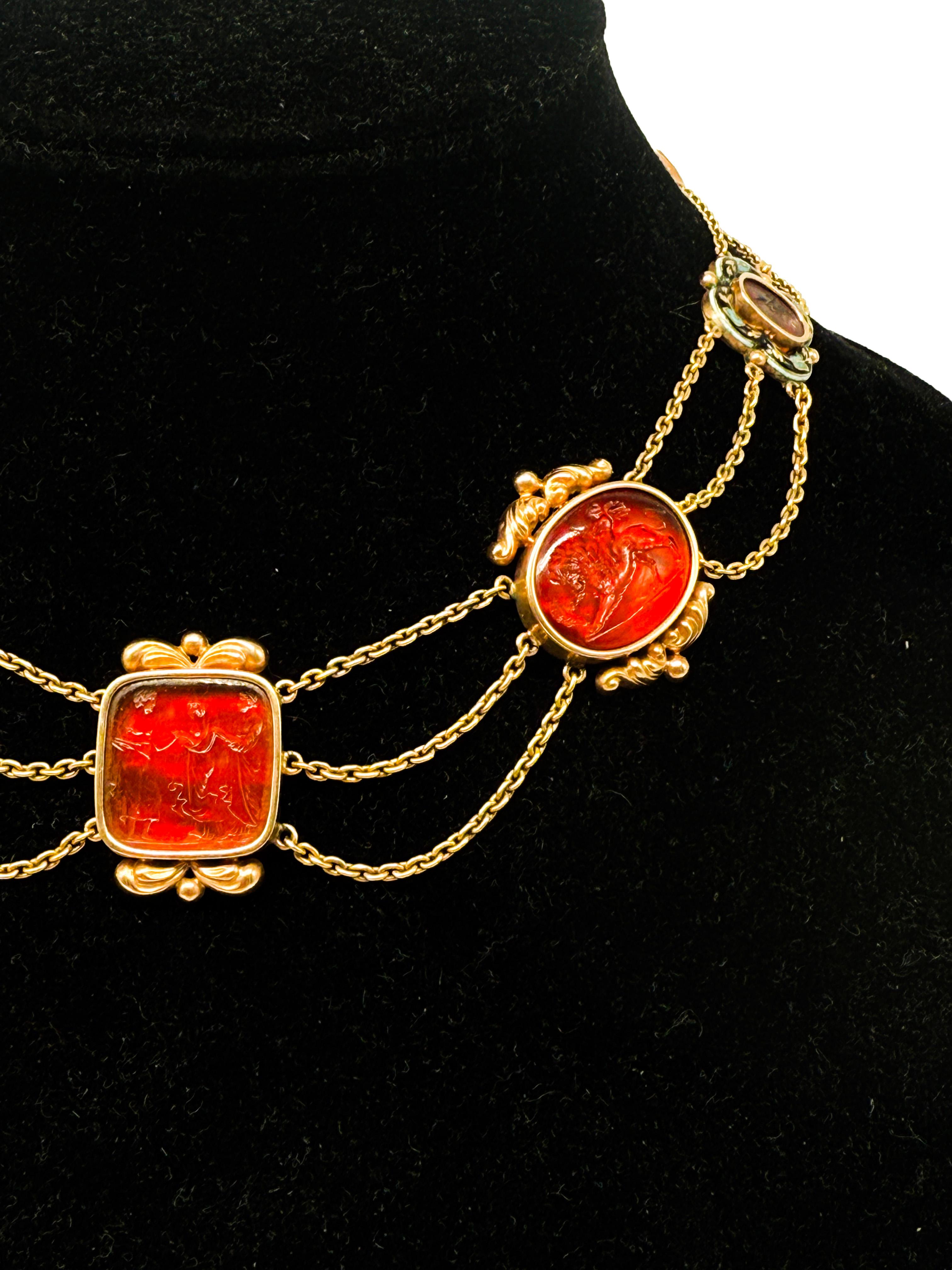 This exquisite 14-karat yellow gold collier is a true masterpiece, combining timeless elegance with a touch of warmth. Weighing 41.45 g, it conveys a pleasant solidity that underlines its intrinsic value. Measuring 37 cm in length, the necklace sits