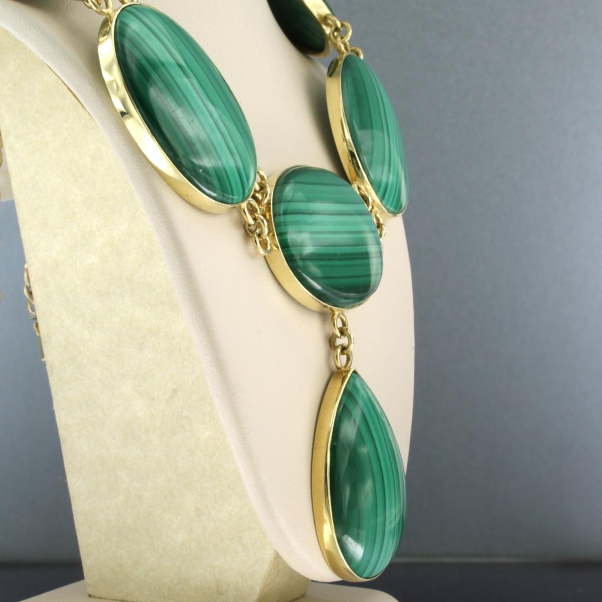 Modern 14k yellow gold necklace with malachite - 104. grams - 40 cm long For Sale