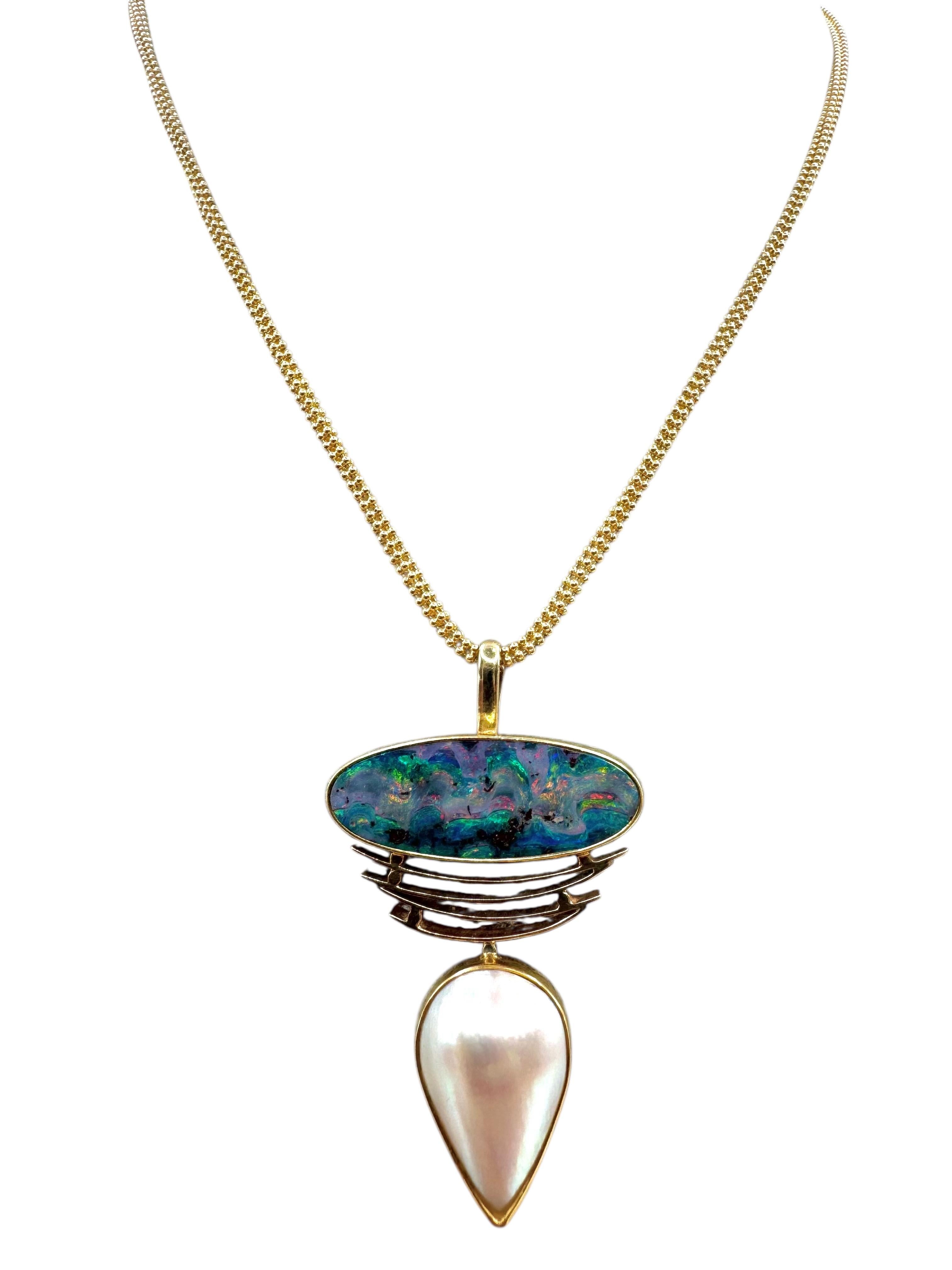 Collana in oro giallo 14K con opale e perla Mabe a forma di pera in vendita 1