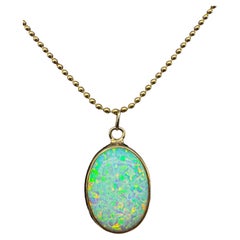 Collar de Oro Amarillo de 14K con Ópalo