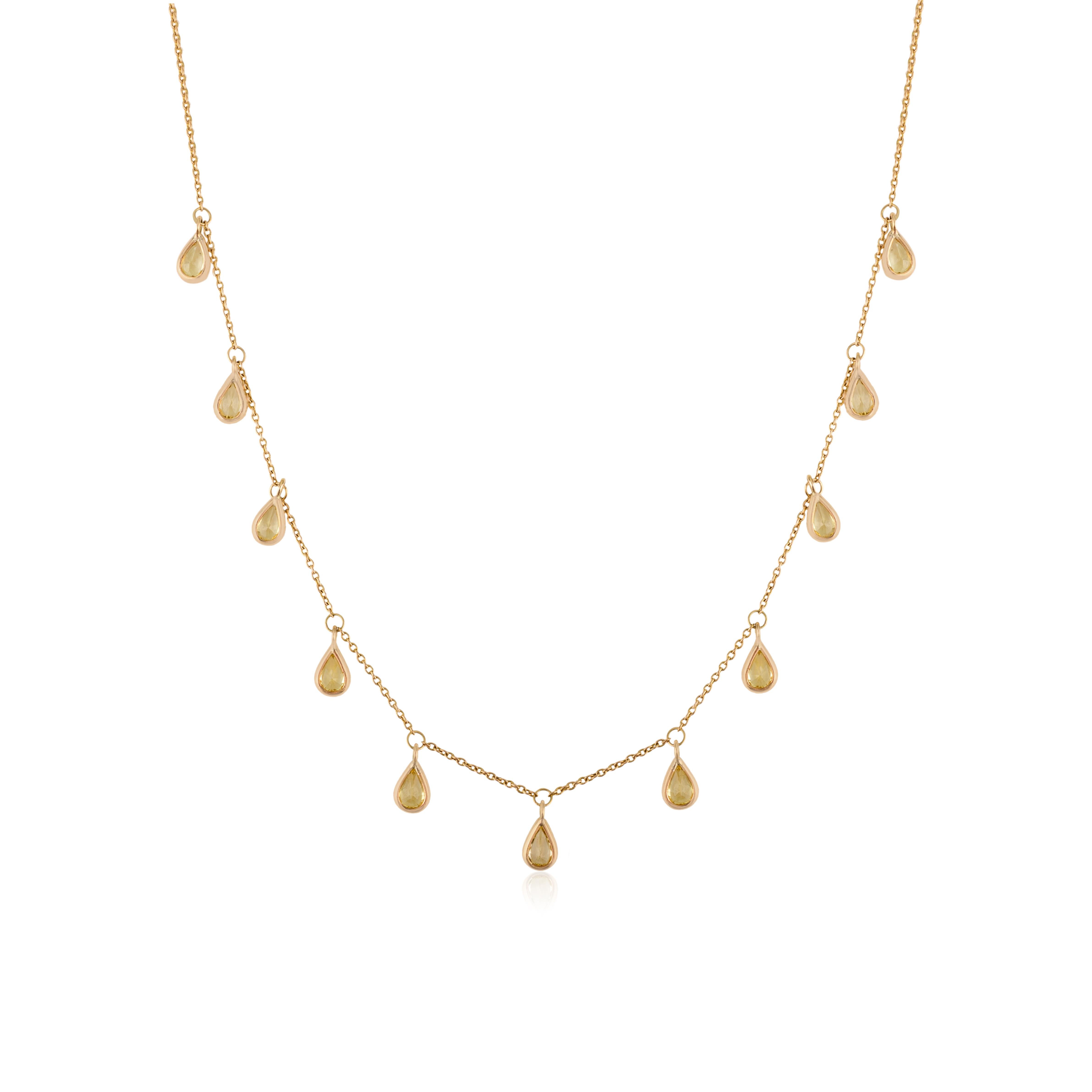 Collier en or jaune 14k avec breloques en saphir jaune naturel 3.1Ct en forme de poire en vente 1
