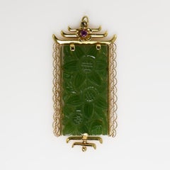 Pendentif en or jaune 14 carats et jade néphrite, 15,4 g