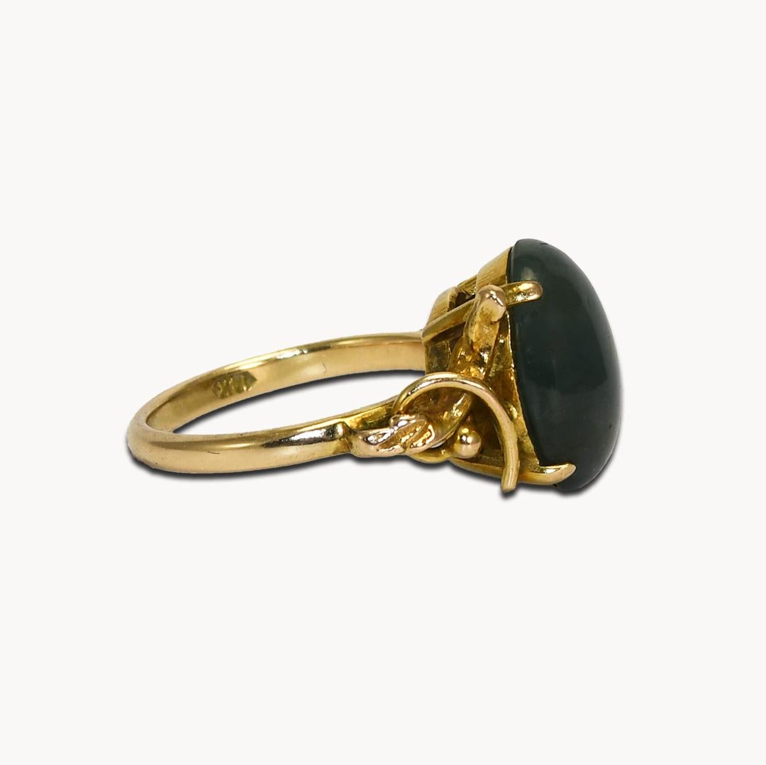 Round Cut 14K Yellow Gold Nephrite Jade Ring 4.8g For Sale