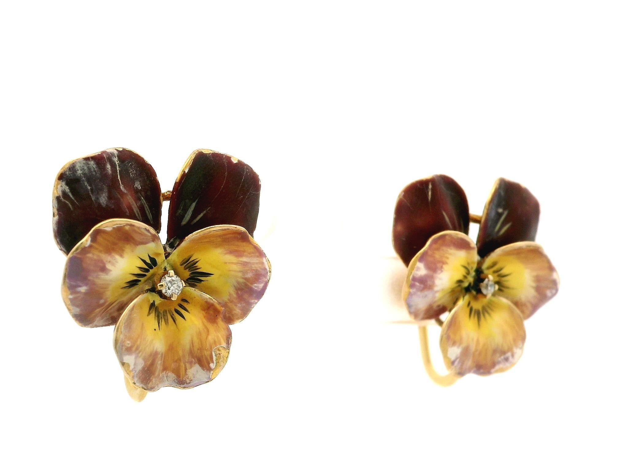 14k Gelb Gold Old Diamond Multi Color Emaille Stiefmütterchen Blume Schraube auf Ohrringe (Alteuropäischer Brillantschliff) im Angebot