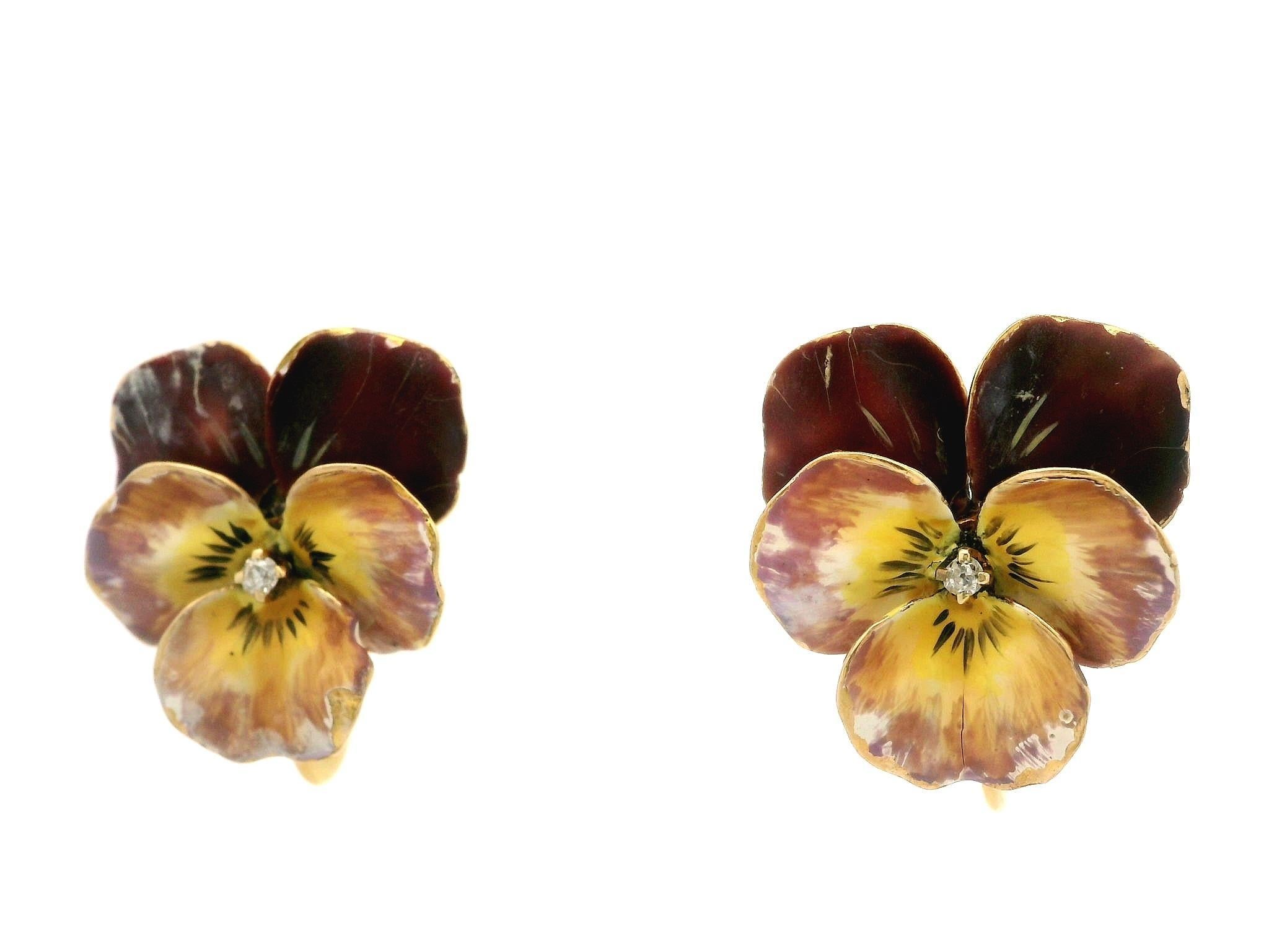 14k Gelb Gold Old Diamond Multi Color Emaille Stiefmütterchen Blume Schraube auf Ohrringe im Zustand „Hervorragend“ im Angebot in Montclair, NJ