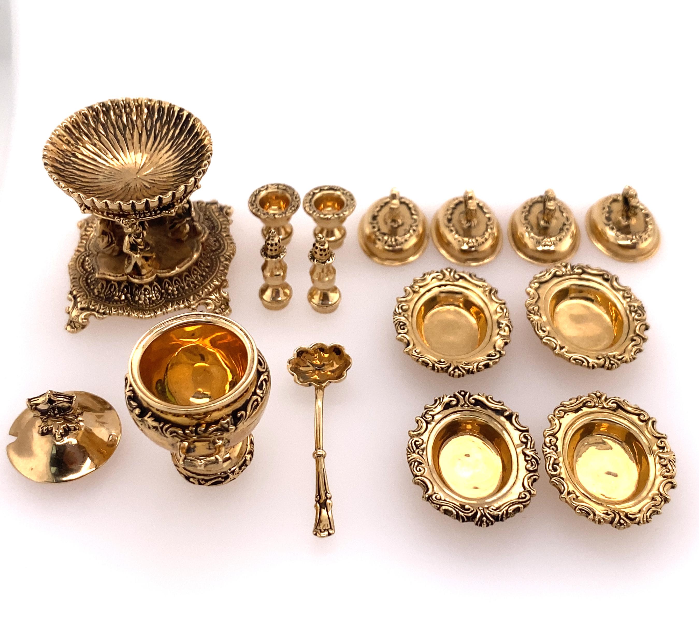14K Yellow Gold O'Meara Miniature English Hunt Breakfast Set In Good Condition For Sale In New York, NY